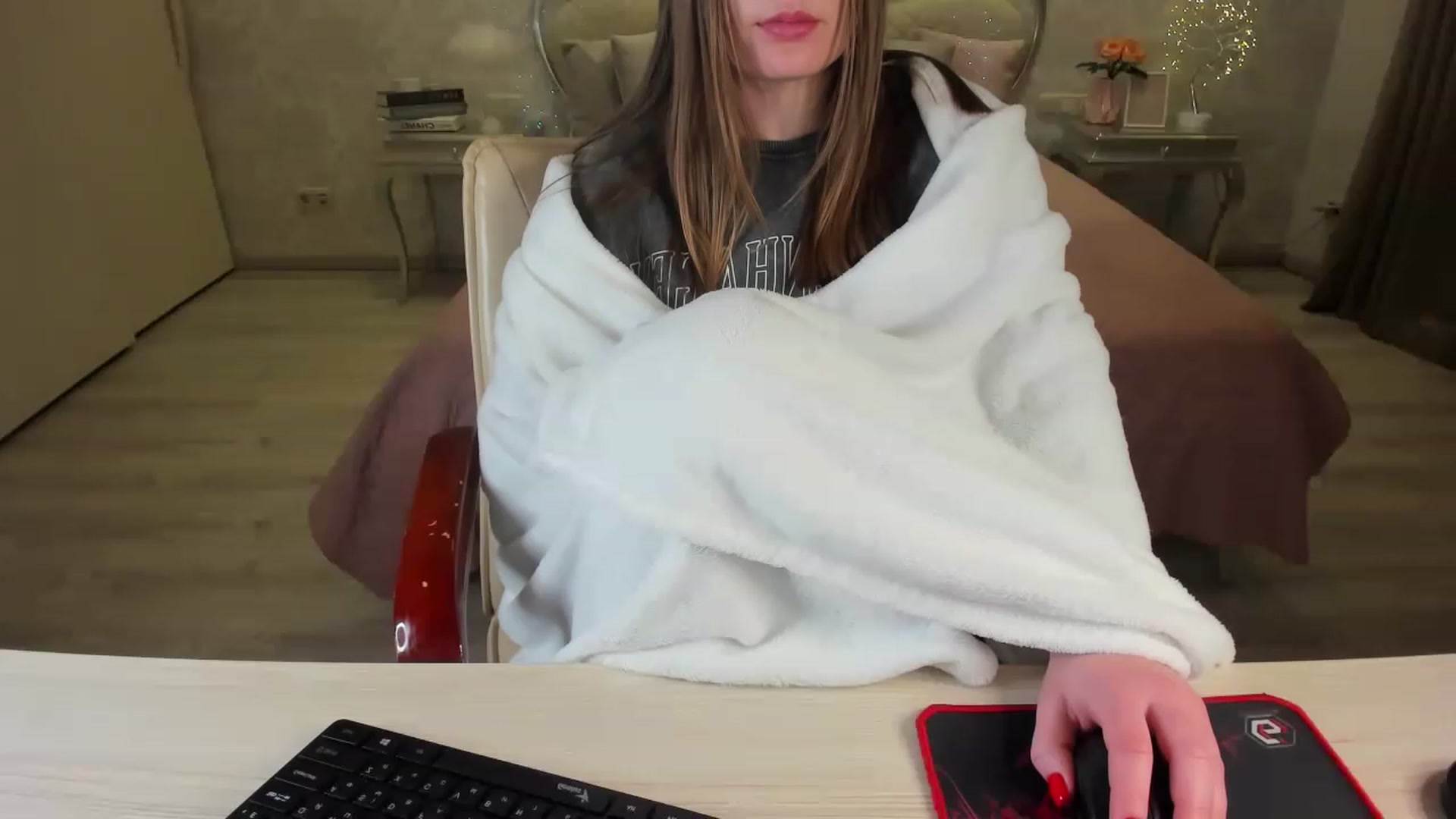 Gallery image thumbnail from AmeliaSue's myfreecams stream on, 01/18/2023, 24:02 image 2 of 20