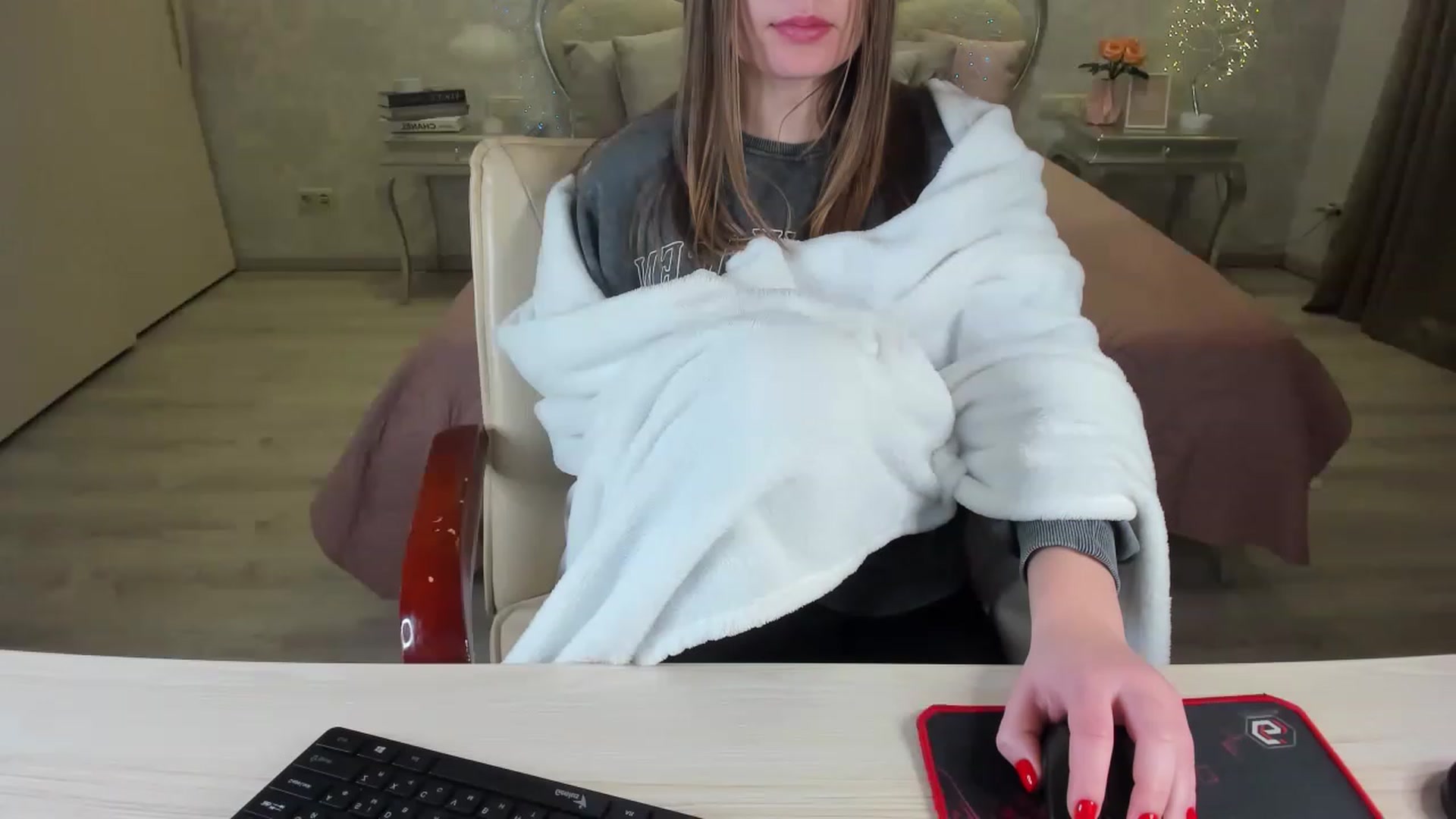 Gallery image thumbnail from AmeliaSue's myfreecams stream on, 01/18/2023, 24:02 image 12 of 20