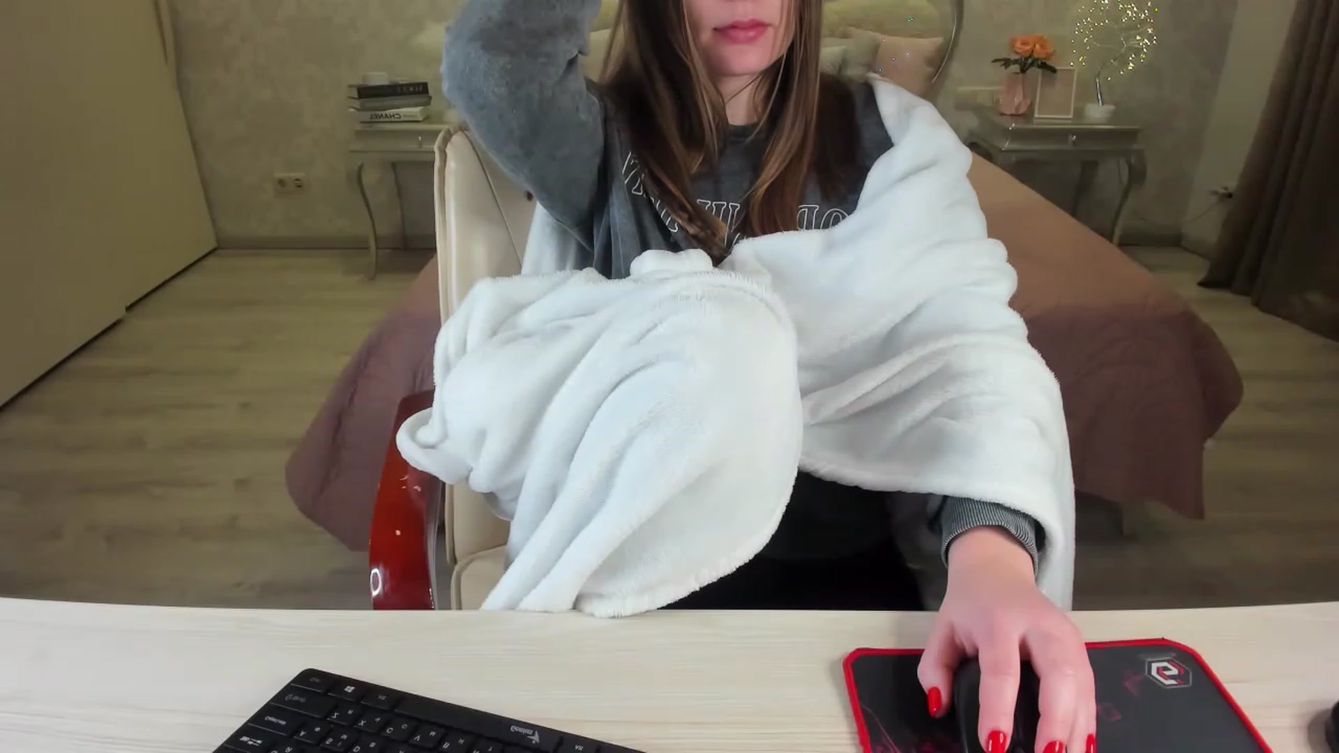 Gallery image thumbnail from AmeliaSue's myfreecams stream on, 01/18/2023, 24:02 image 13 of 20