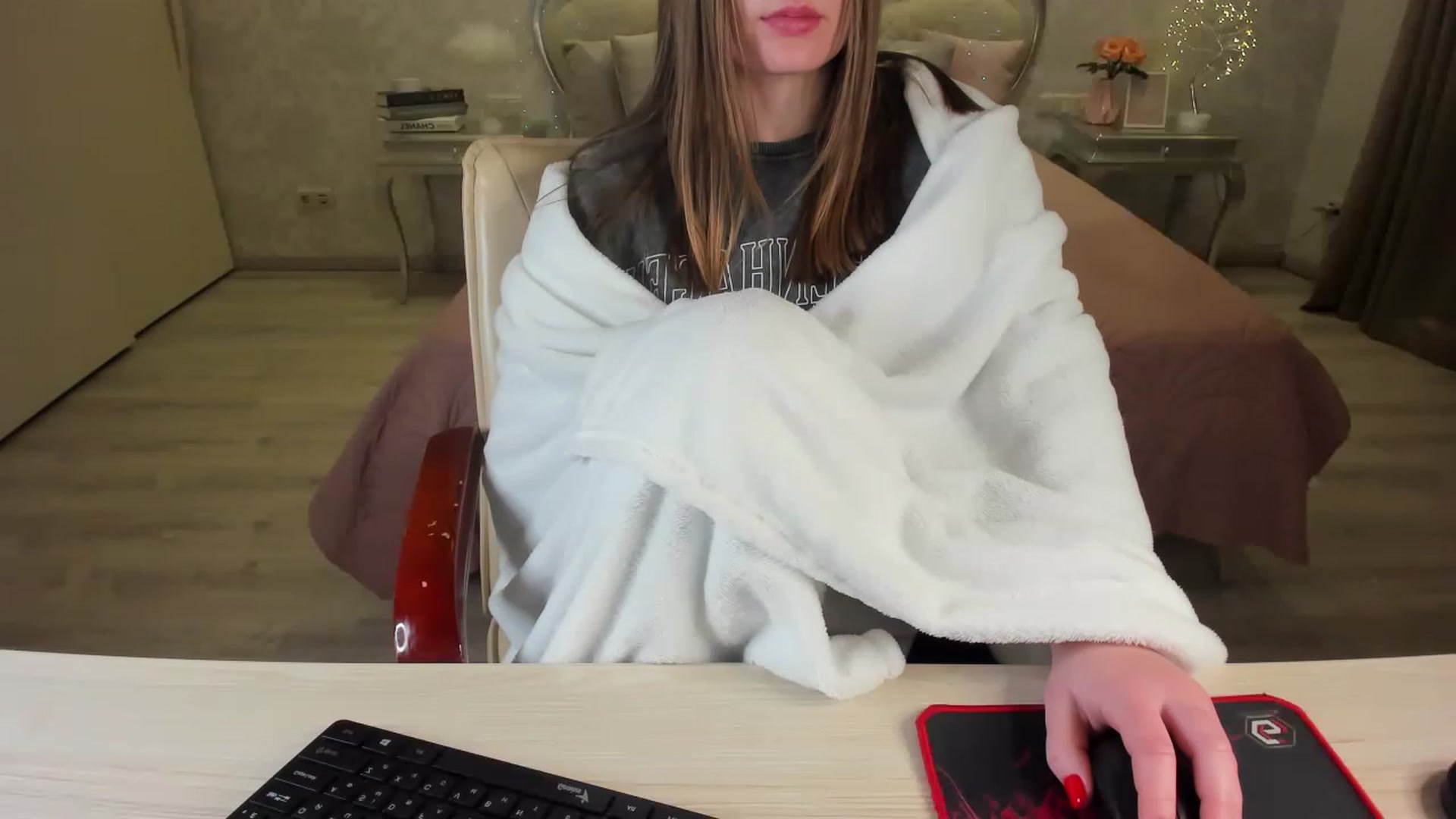 Gallery image thumbnail from AmeliaSue's myfreecams stream on, 01/18/2023, 24:02 image 3 of 20