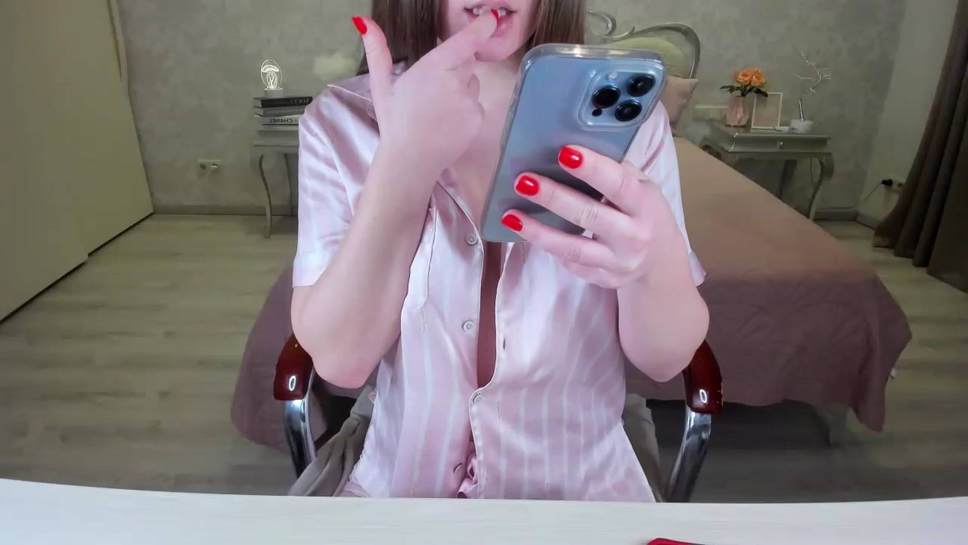 Gallery image thumbnail from AmeliaSue's myfreecams stream on, 01/21/2023, 13:11 image 2 of 20