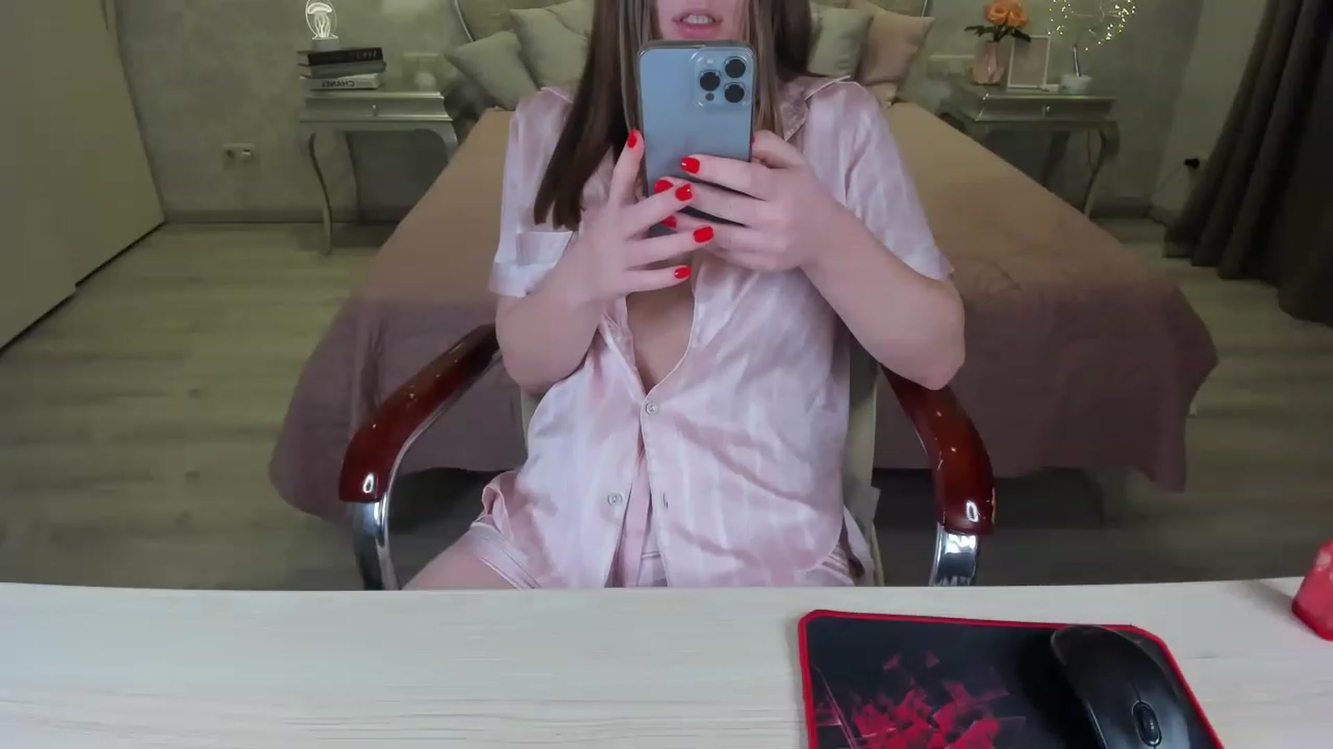 Gallery image thumbnail from AmeliaSue's myfreecams stream on, 01/21/2023, 14:24 image 14 of 20