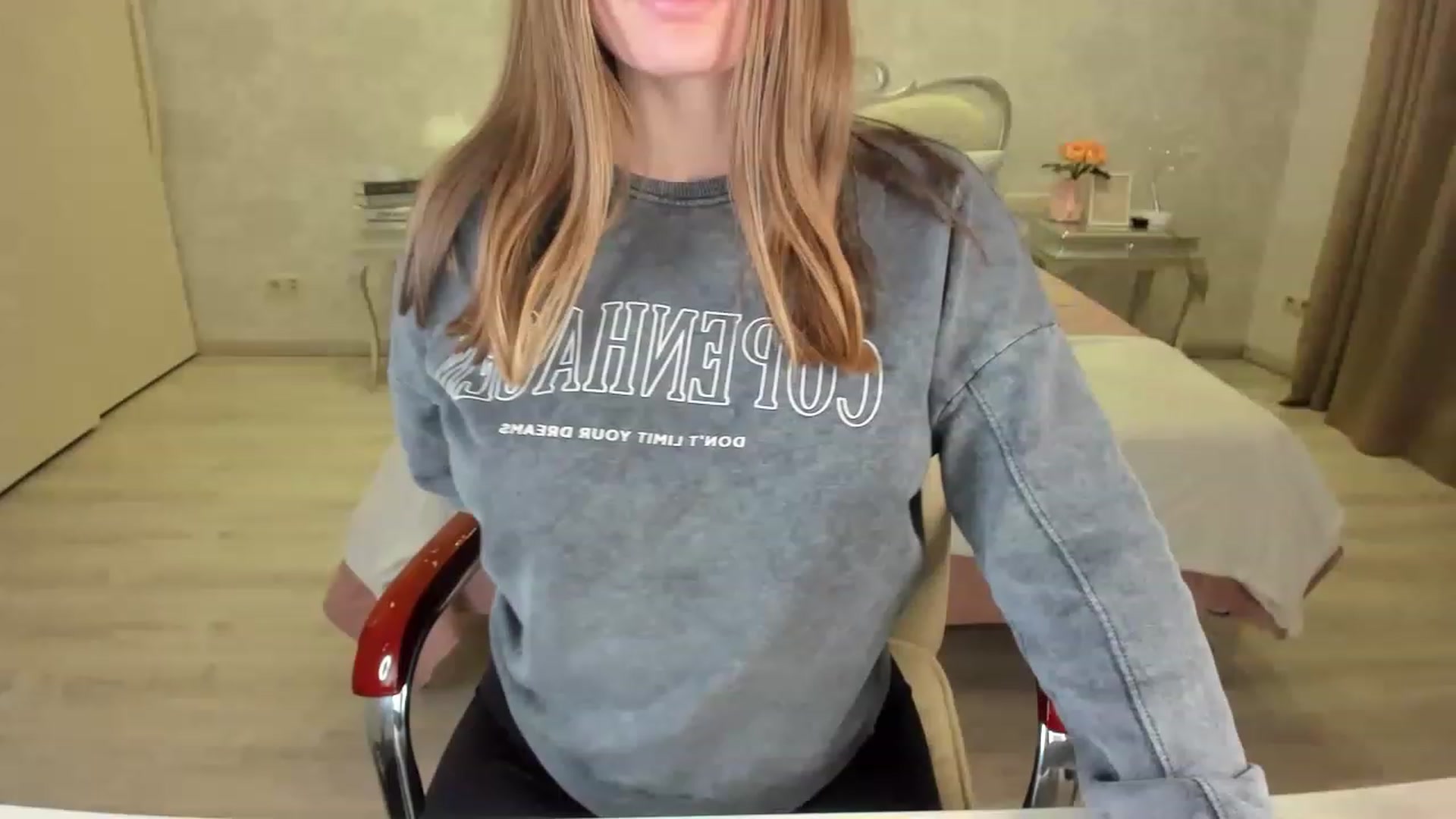 Gallery image thumbnail from AmeliaSue's myfreecams stream on, 01/29/2023, 18:01 image 8 of 20
