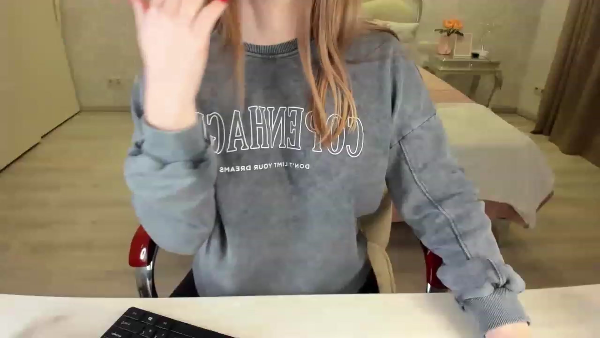 Gallery image thumbnail from AmeliaSue's myfreecams stream on, 01/29/2023, 18:01 image 5 of 20