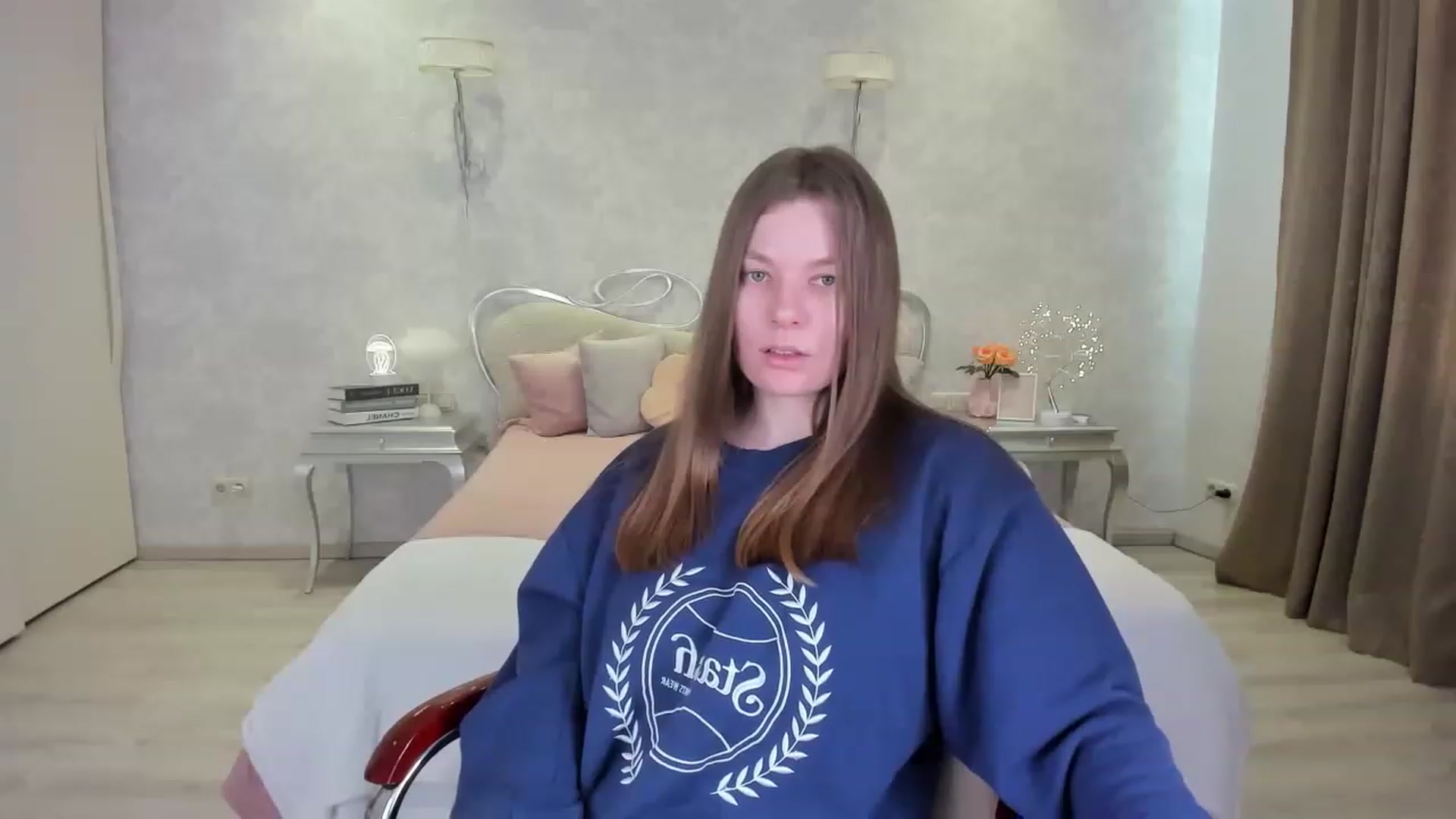 Gallery image thumbnail from AmeliaSue's myfreecams stream on, 03/08/2023, 12:23 image 14 of 20