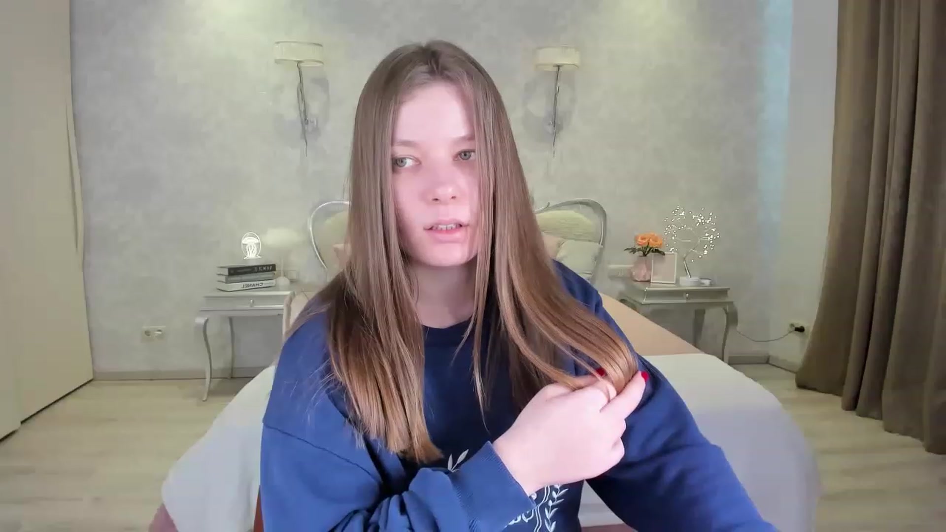 Gallery image thumbnail from AmeliaSue's myfreecams stream on, 03/08/2023, 12:23 image 17 of 20