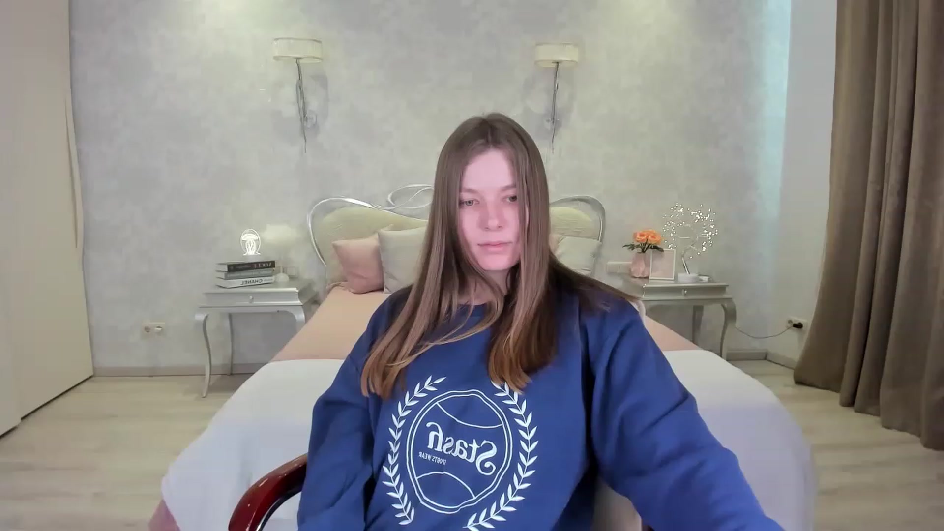Gallery image thumbnail from AmeliaSue's myfreecams stream on, 03/08/2023, 12:23 image 15 of 20