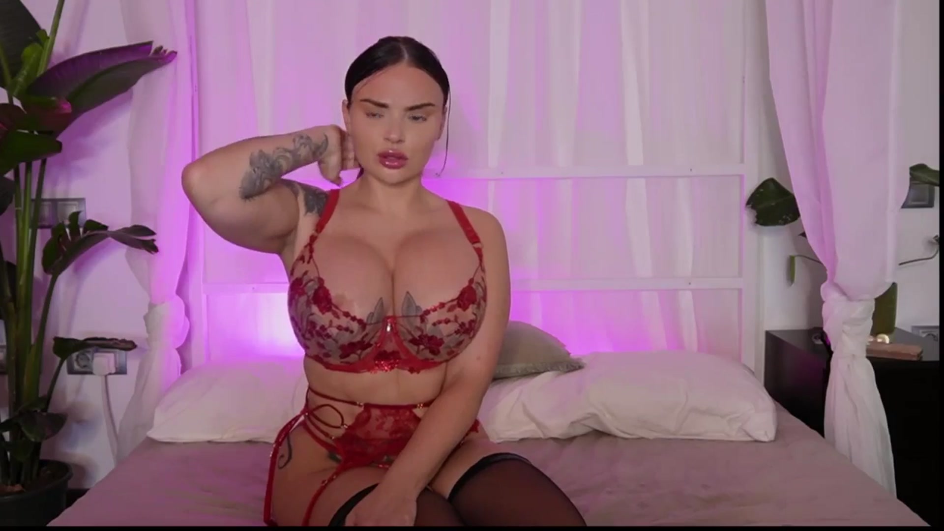 Gallery image thumbnail from AmeliaSums222's myfreecams stream on, 04/04/2025, 13:00 image 18 of 20