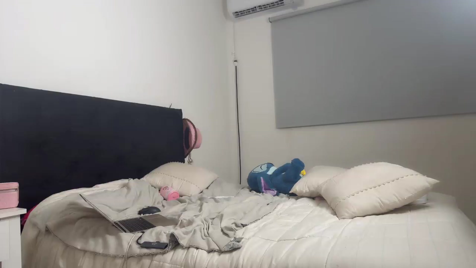Gallery image thumbnail from Amelia_sweet's myfreecams stream on, 07/04/2026, 18:58 image 15 of 20