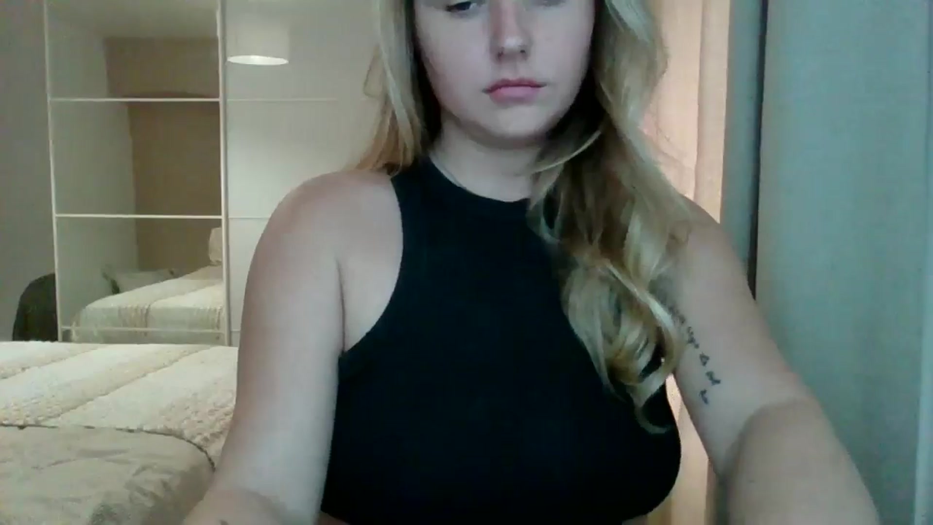 Gallery image thumbnail from Ameliaa98's myfreecams stream on, 03/22/2025, 10:33 image 19 of 20