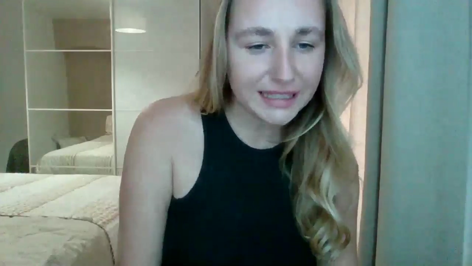 Gallery image thumbnail from Ameliaa98's myfreecams stream on, 03/22/2025, 10:33 image 17 of 20
