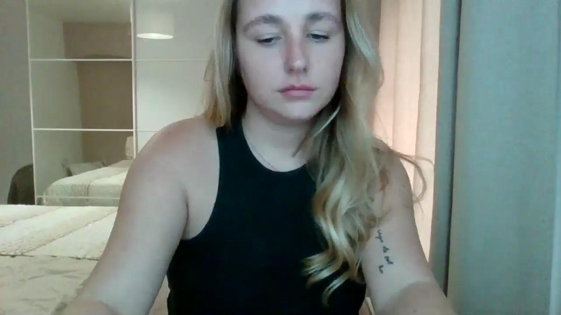 Gallery image thumbnail from Ameliaa98's myfreecams stream on, 03/22/2025, 10:33 image 16 of 20