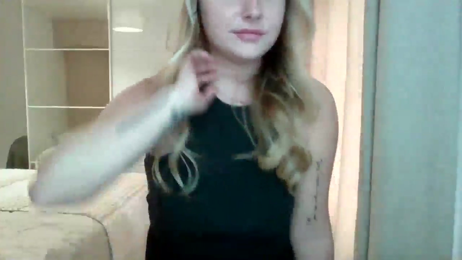 Gallery image thumbnail from Ameliaa98's myfreecams stream on, 03/22/2025, 10:33 image 12 of 20