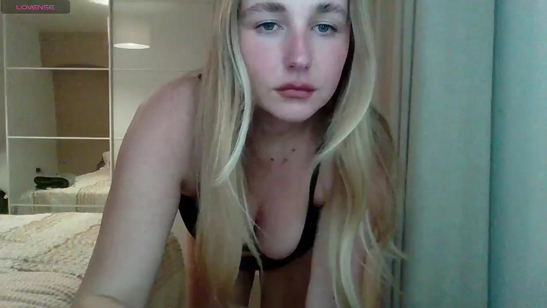 Gallery image thumbnail from Ameliaa98's myfreecams stream on, 04/22/2025, 19:07 image 5 of 20