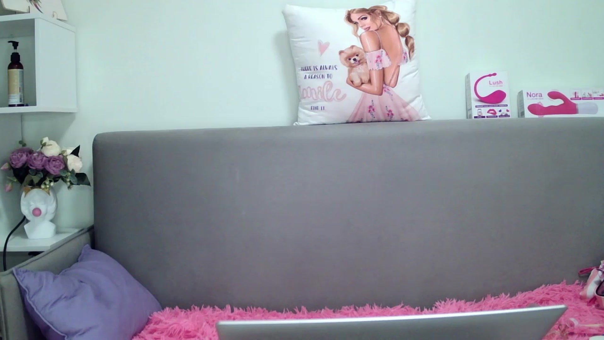 Gallery image thumbnail from AmelieDivine's myfreecams stream on, 05/09/2023, 21:27 image 5 of 20