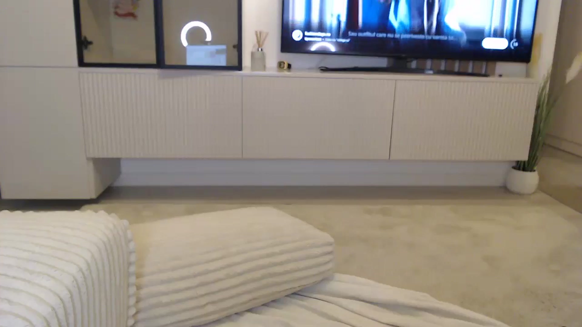 Gallery image thumbnail from AmelieSander's myfreecams stream on, 07/06/2025, 21:37 image 7 of 20