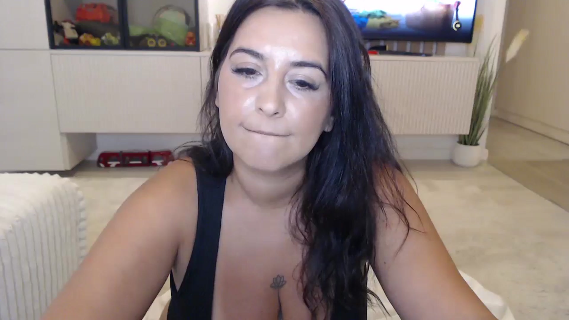 Gallery image thumbnail from AmelieSander's myfreecams stream on, 07/30/2025, 15:16 image 20 of 20