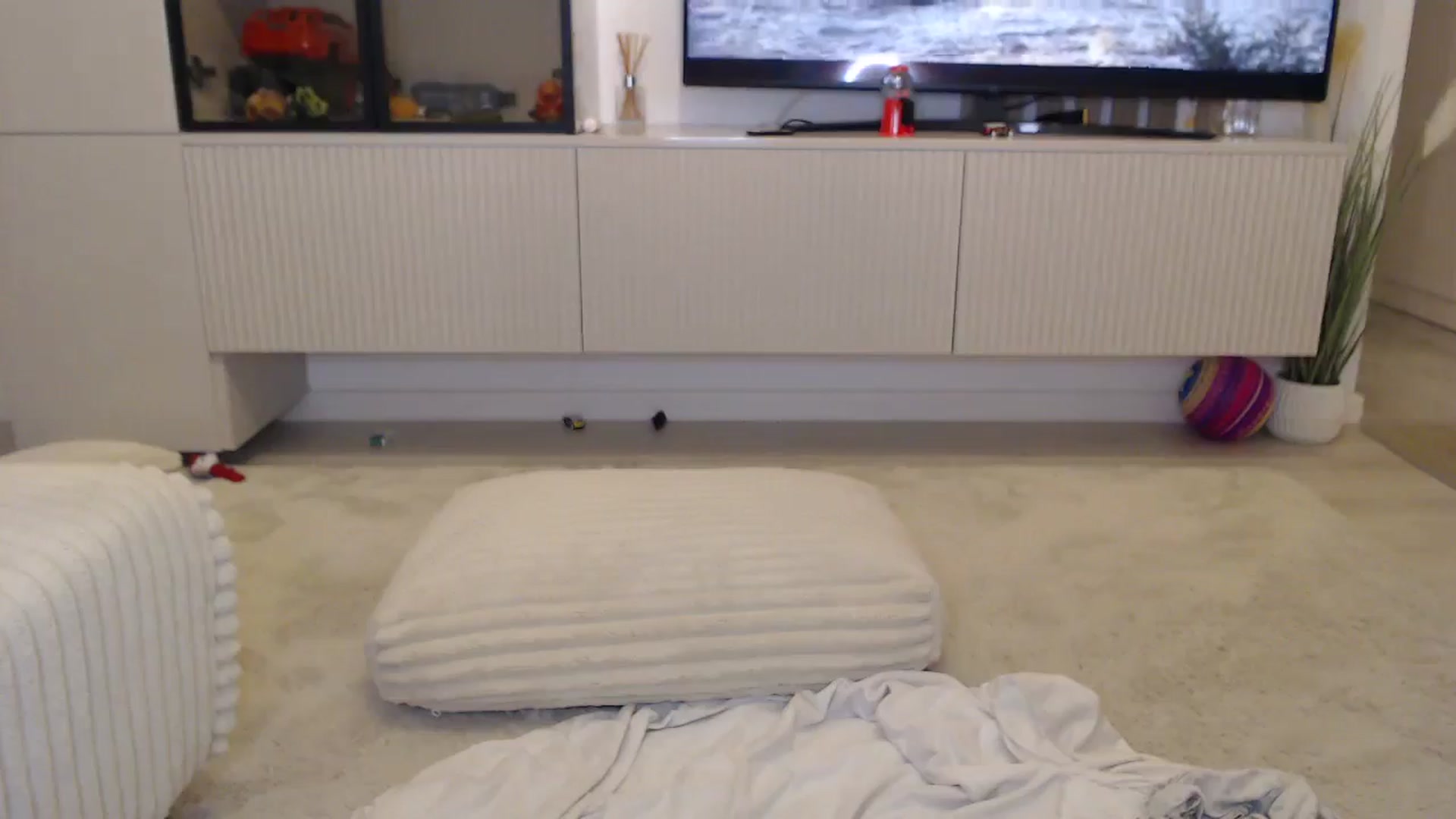 Gallery image thumbnail from AmelieSander's myfreecams stream on, 08/08/2025, 19:07 image 17 of 20