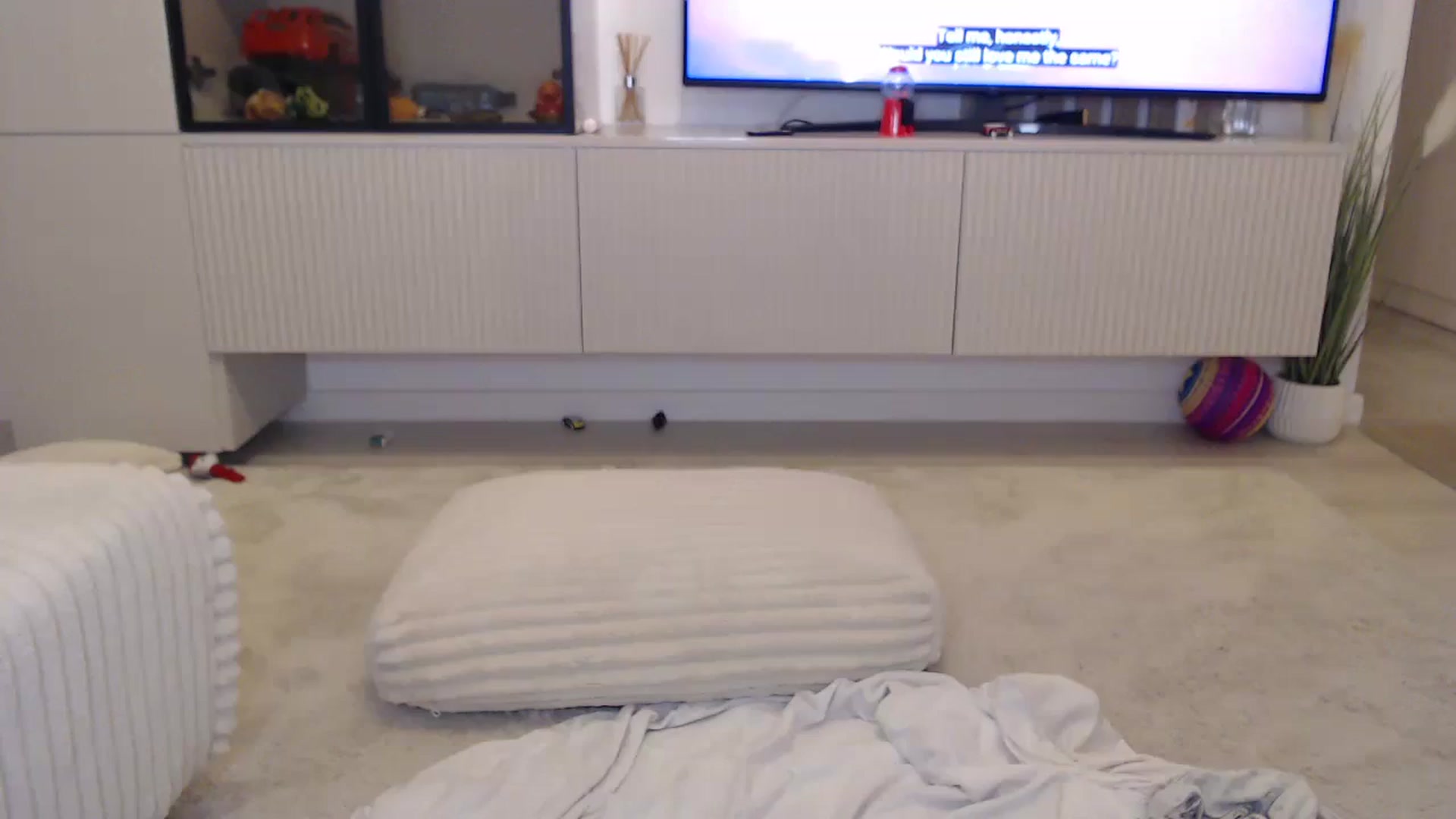 Gallery image thumbnail from AmelieSander's myfreecams stream on, 08/08/2025, 19:07 image 18 of 20