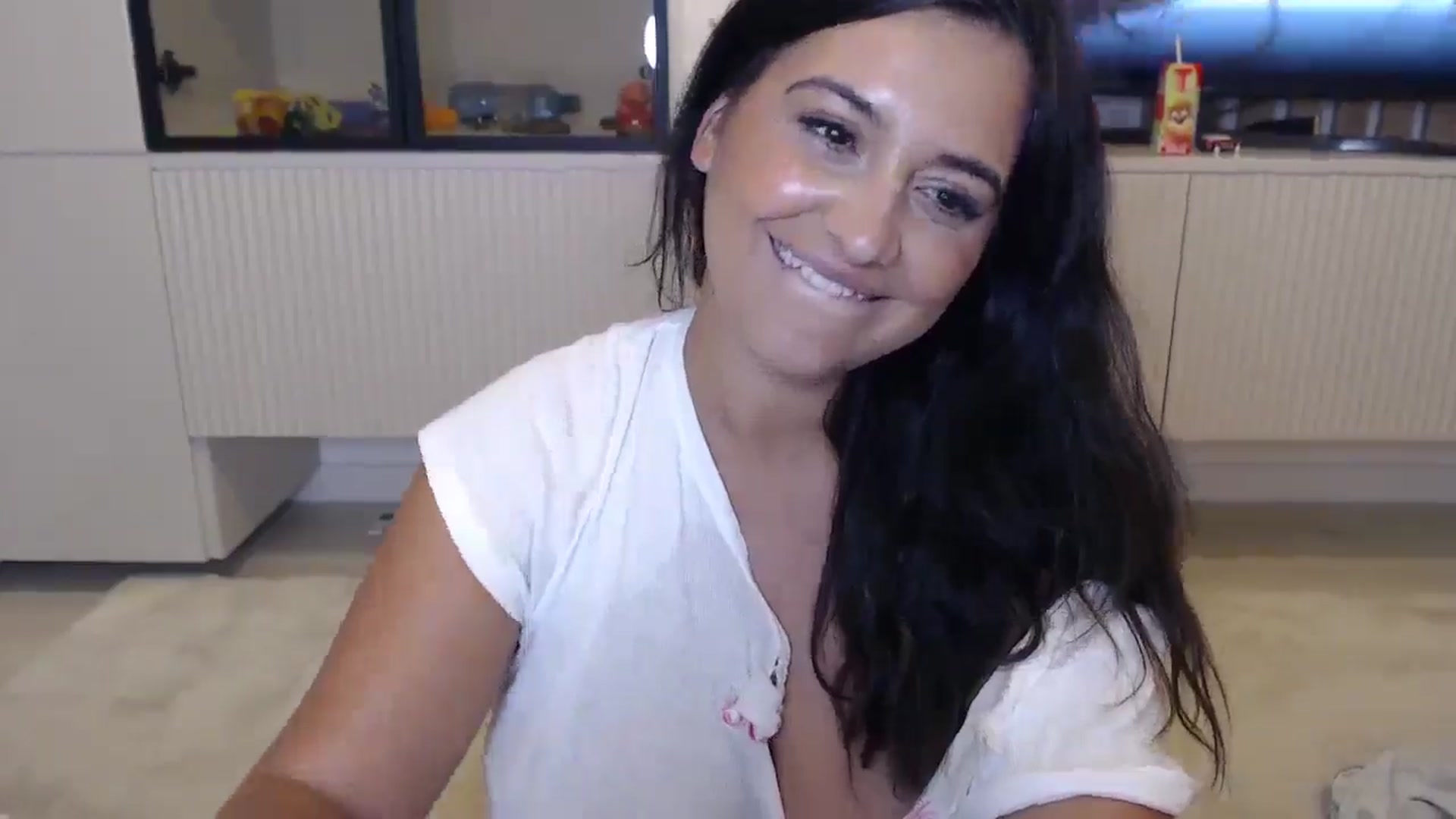 Gallery image thumbnail from AmelieSander's myfreecams stream on, 08/11/2025, 24:01 image 4 of 20