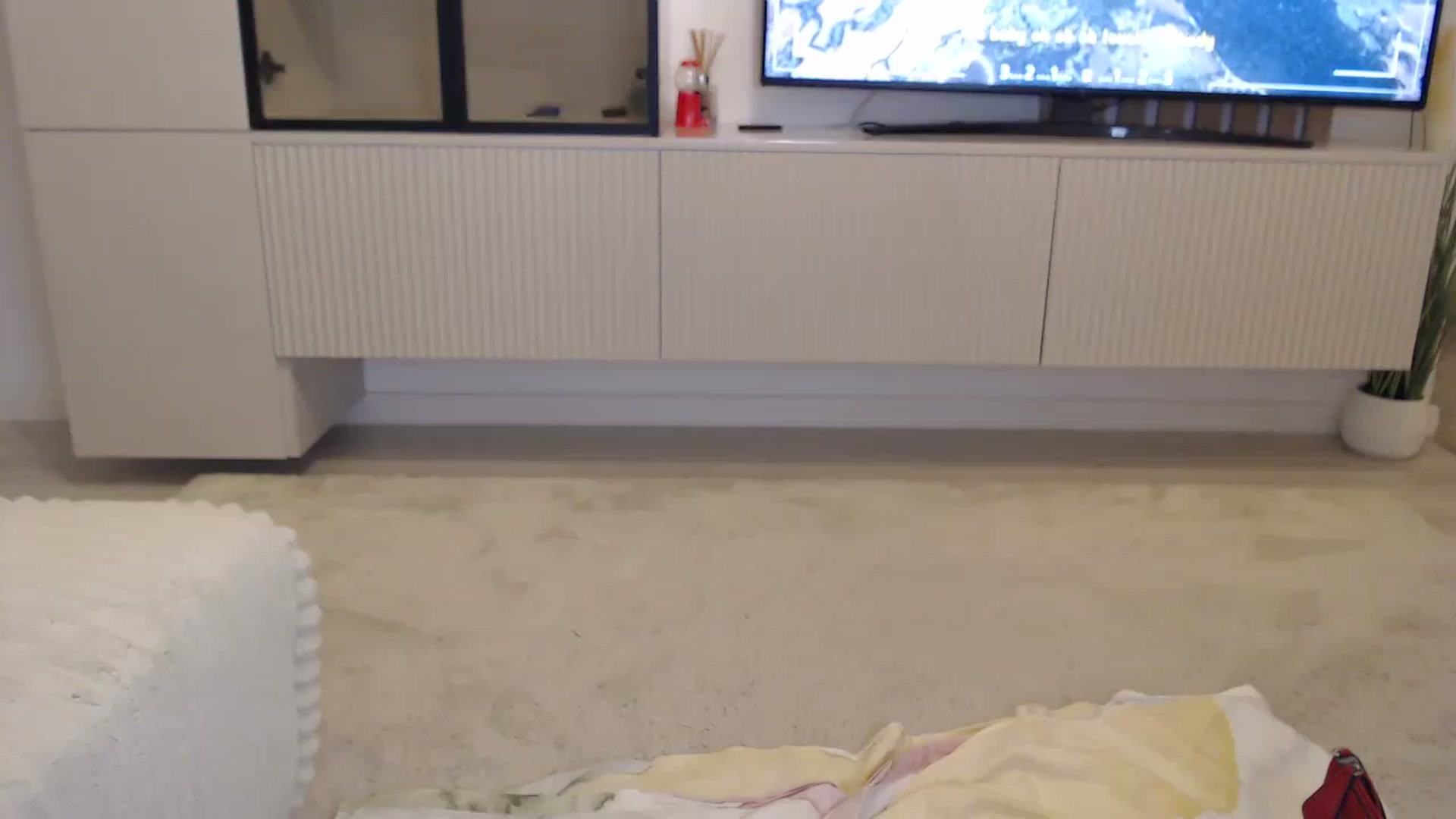 Gallery image thumbnail from AmelieSander's myfreecams stream on, 08/19/2025, 17:34 image 9 of 20