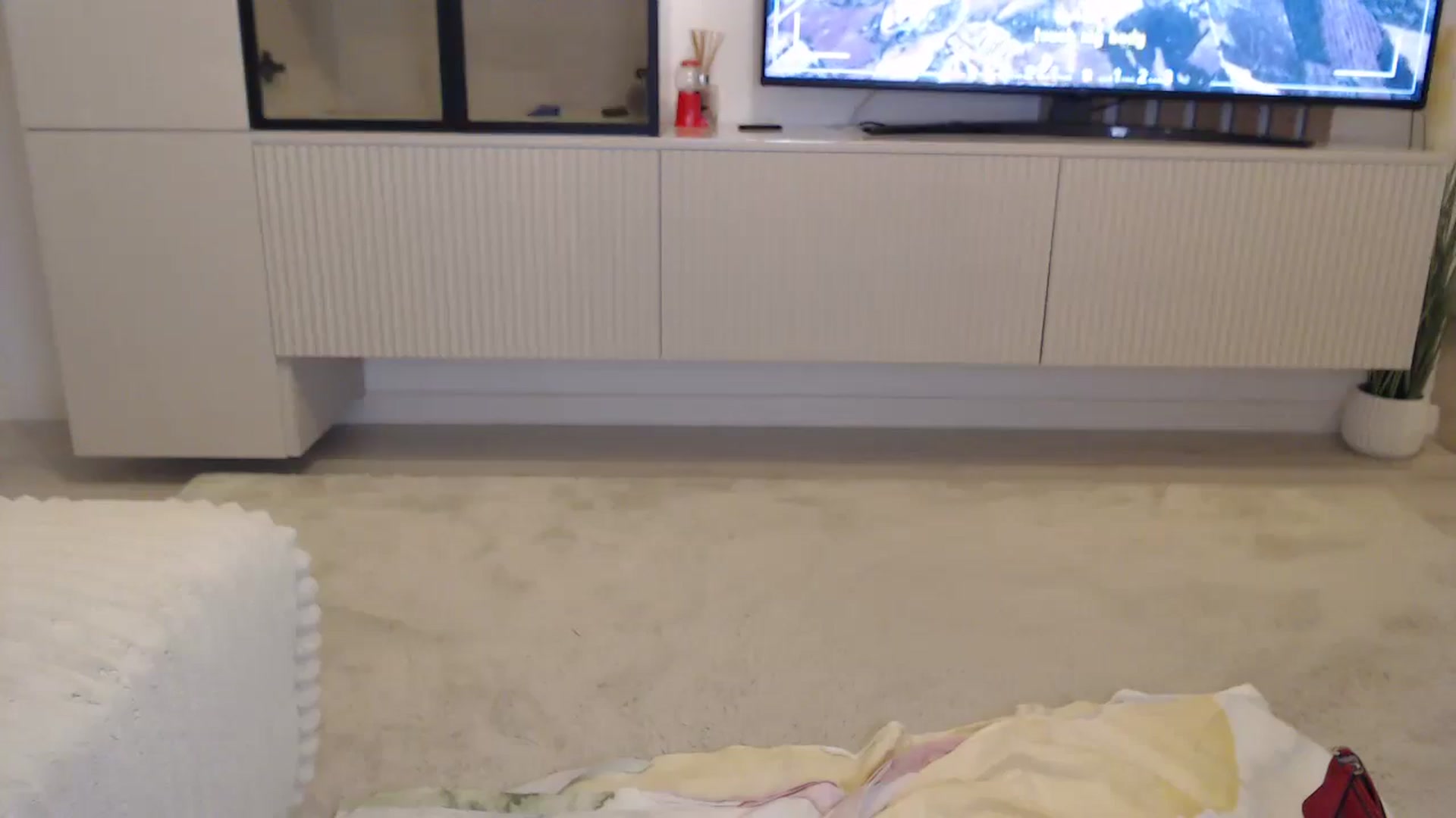 Gallery image thumbnail from AmelieSander's myfreecams stream on, 08/19/2025, 17:34 image 8 of 20