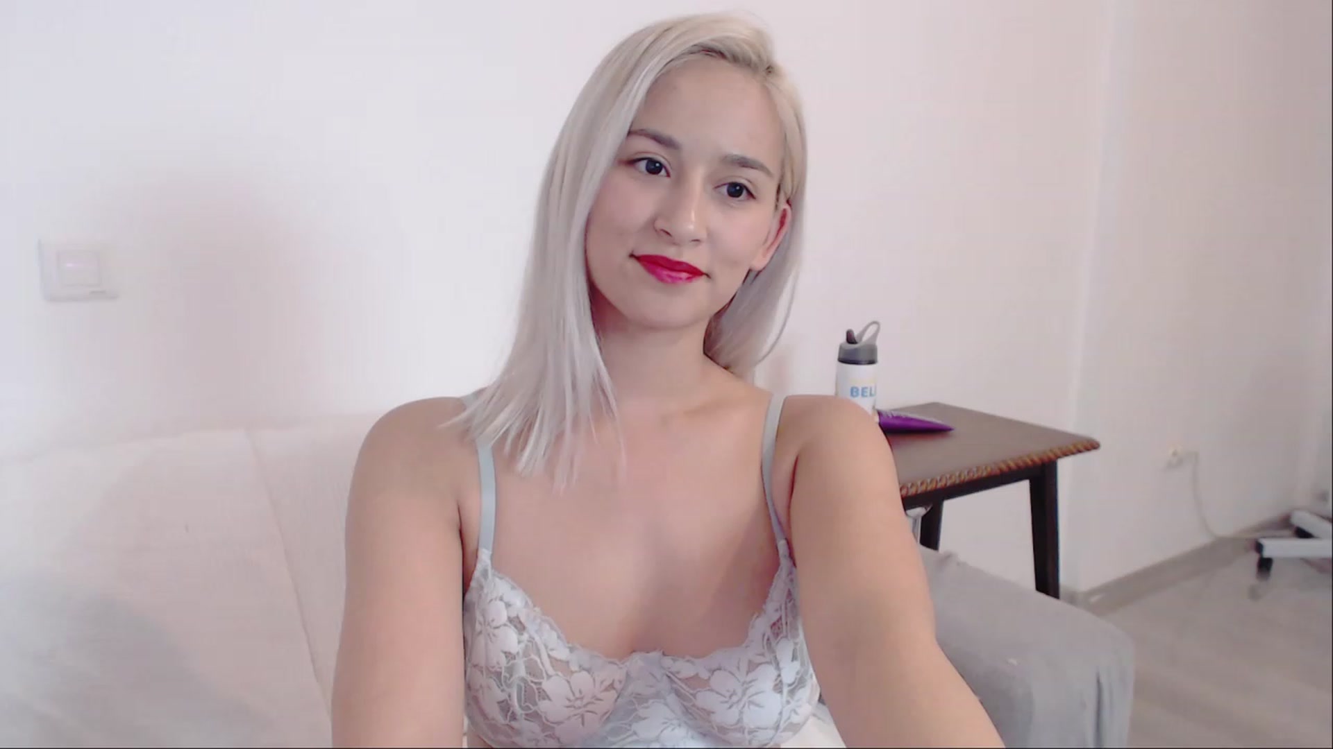 Gallery image thumbnail from Ameliehostess's myfreecams stream on, 03/24/2023, 20:44 image 16 of 20