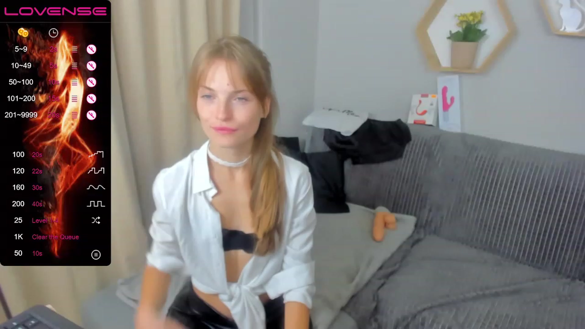 Gallery image thumbnail from AmelliaKim's myfreecams stream on, 11/19/2022, 19:19 image 20 of 20
