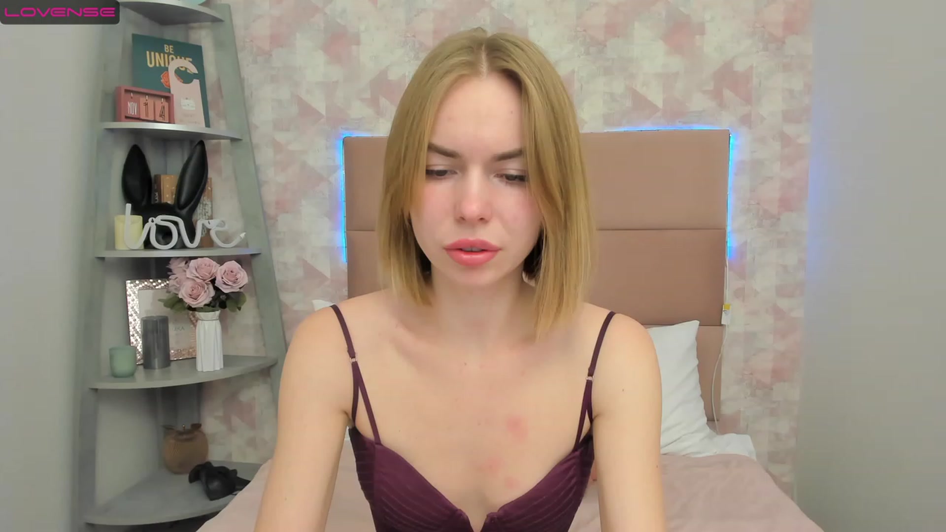 Gallery image thumbnail from AmelyKay's myfreecams stream on, 11/19/2022, 20:18 image 7 of 20