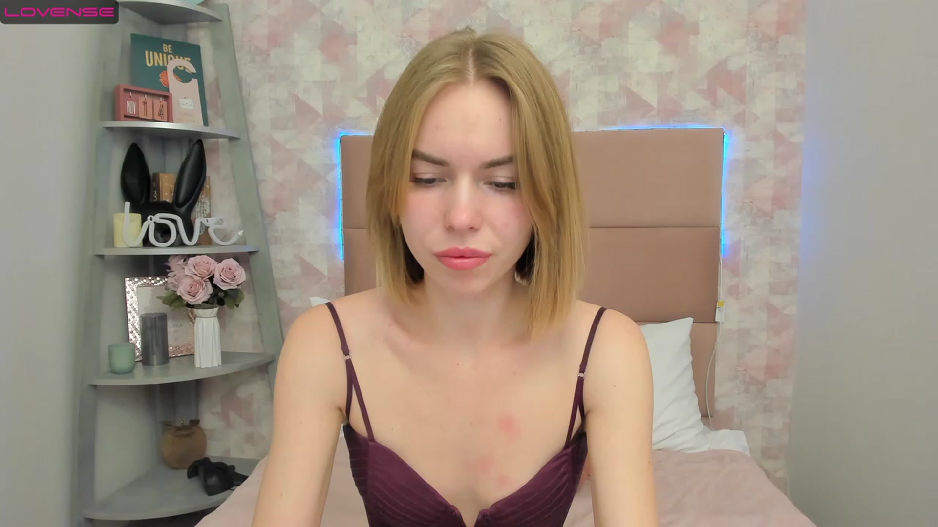 Gallery image thumbnail from AmelyKay's myfreecams stream on, 11/19/2022, 20:18 image 4 of 20