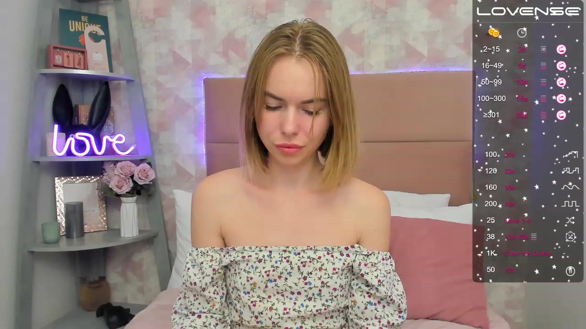 Gallery image thumbnail from AmelyKay's myfreecams stream on, 11/20/2022, 23:04 image 2 of 20