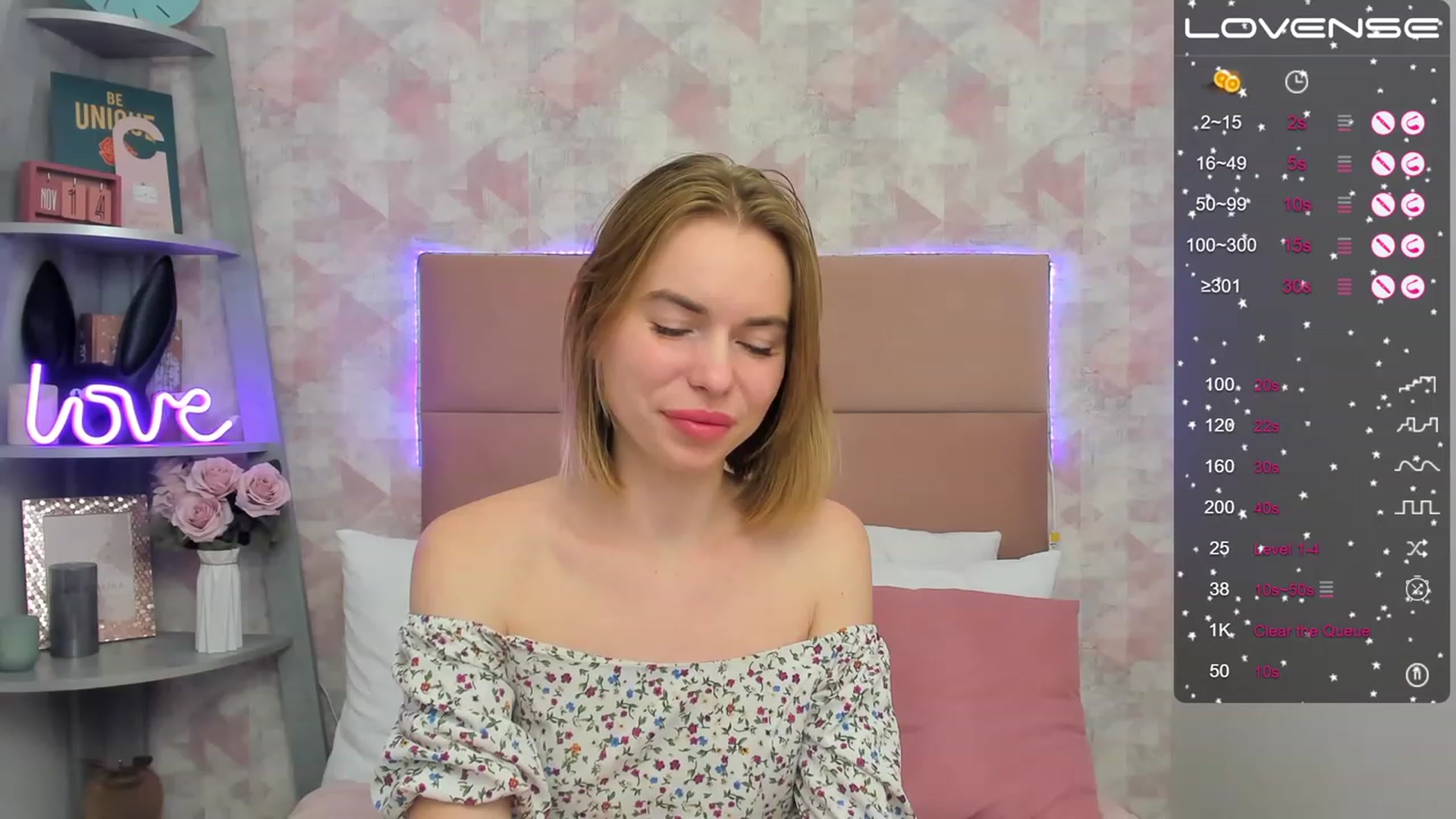 Gallery image thumbnail from AmelyKay's myfreecams stream on, 11/21/2022, 24:07 image 5 of 20