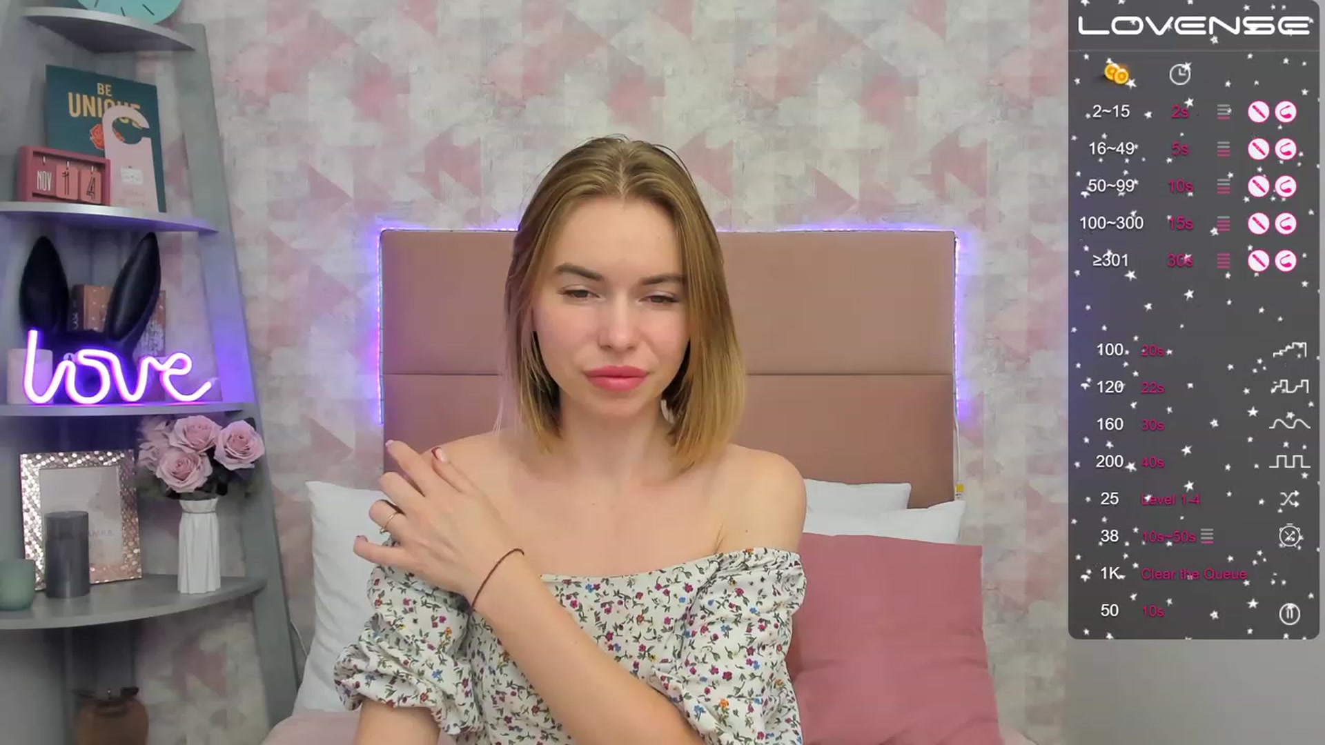 Gallery image thumbnail from AmelyKay's myfreecams stream on, 11/21/2022, 24:07 image 4 of 20