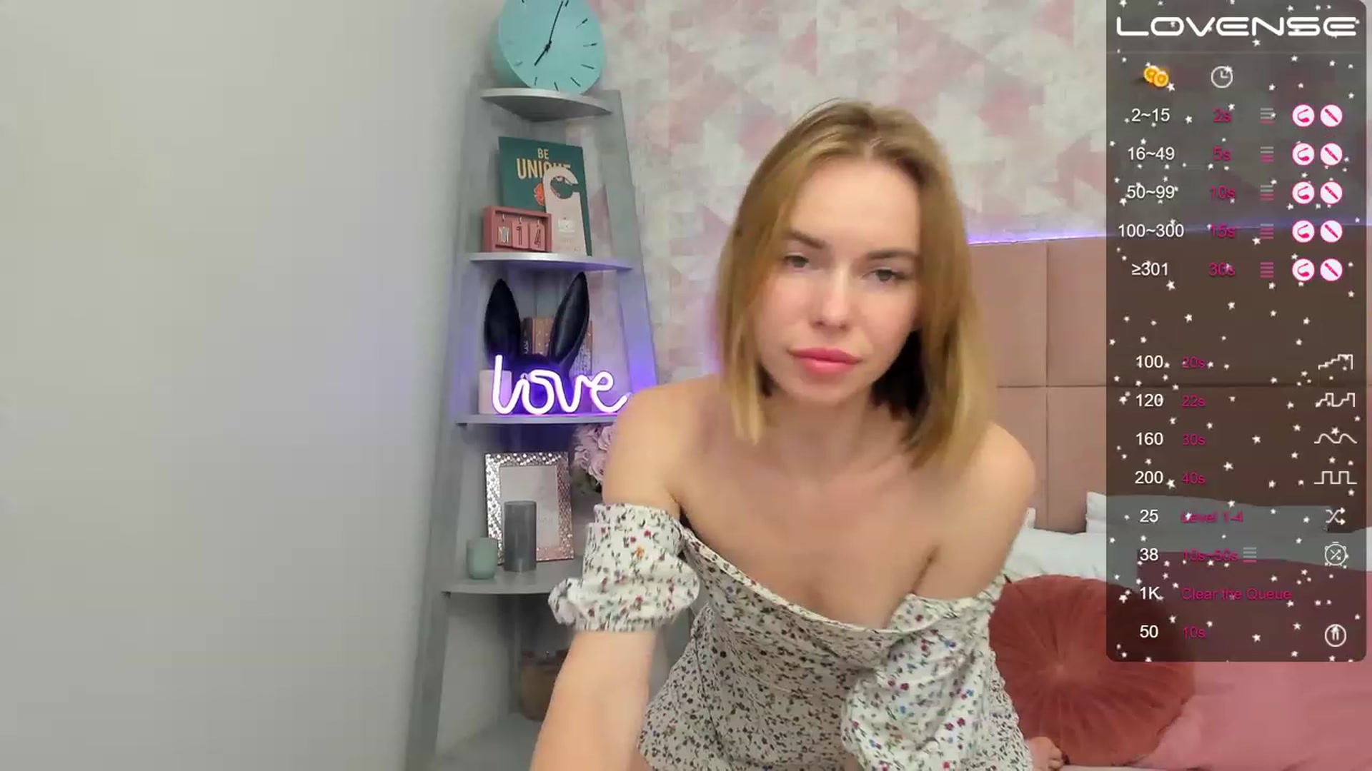 Gallery image thumbnail from AmelyKay's myfreecams stream on, 11/21/2022, 24:07 image 14 of 20