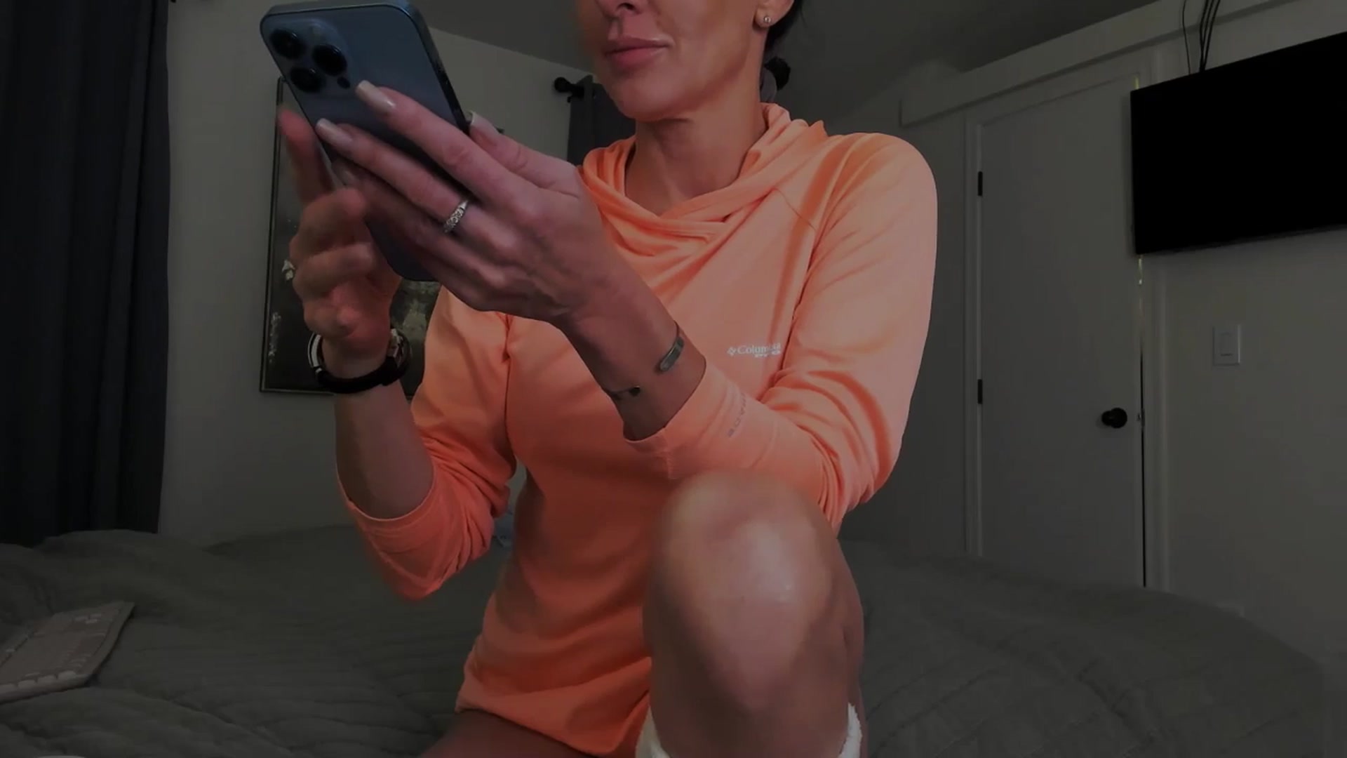Gallery image thumbnail from Amelya__'s myfreecams stream on, 01/02/2026, 06:32 image 12 of 20