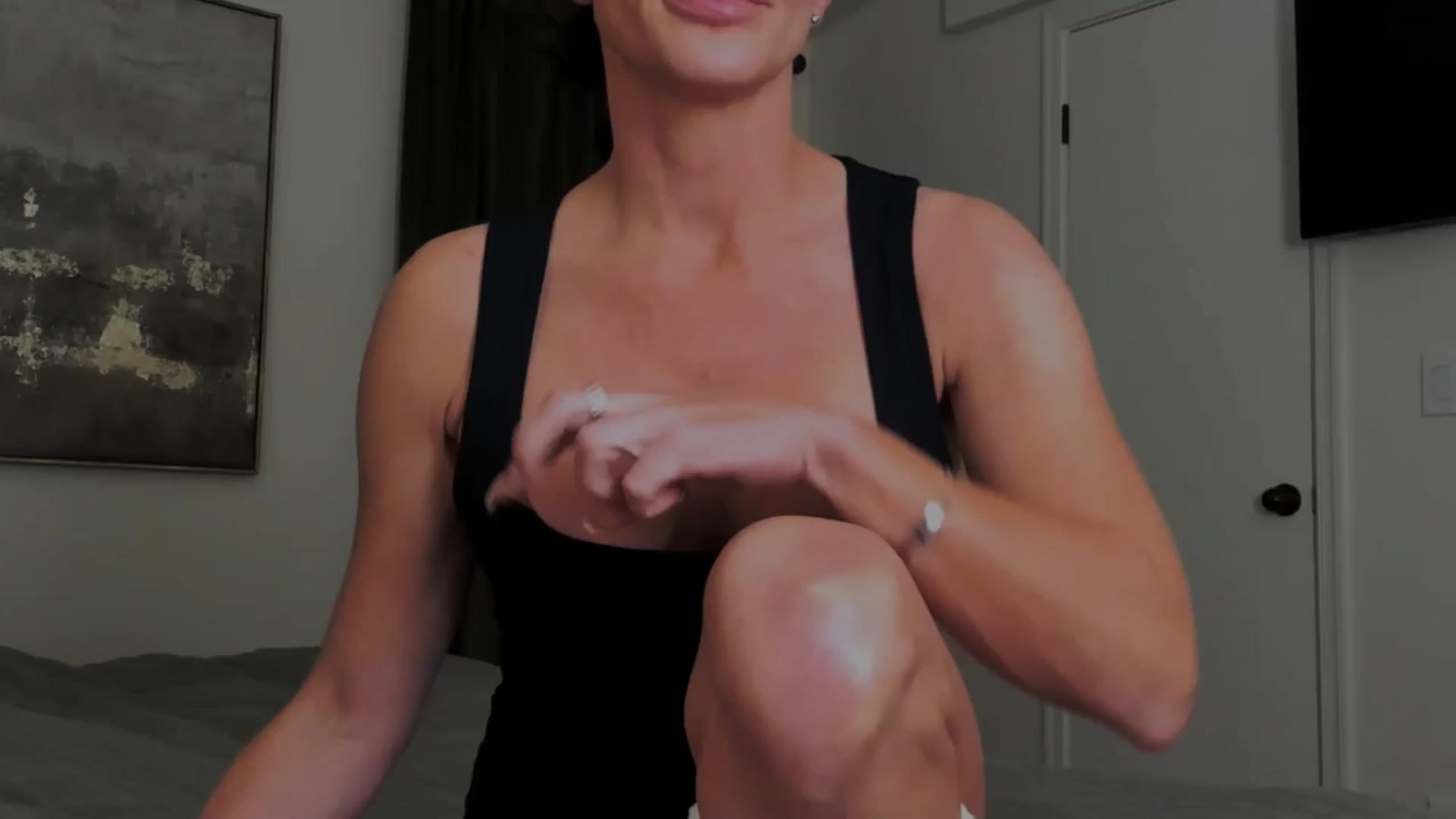 Gallery image thumbnail from Amelya__'s myfreecams stream on, 01/08/2026, 03:14 image 2 of 20