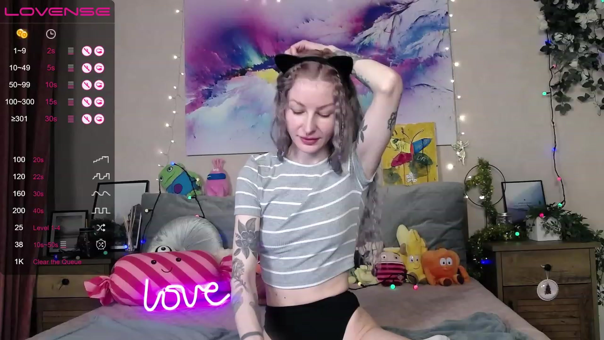Gallery image thumbnail from Amerilyse's myfreecams stream on, 12/19/2022, 12:28 image 13 of 20