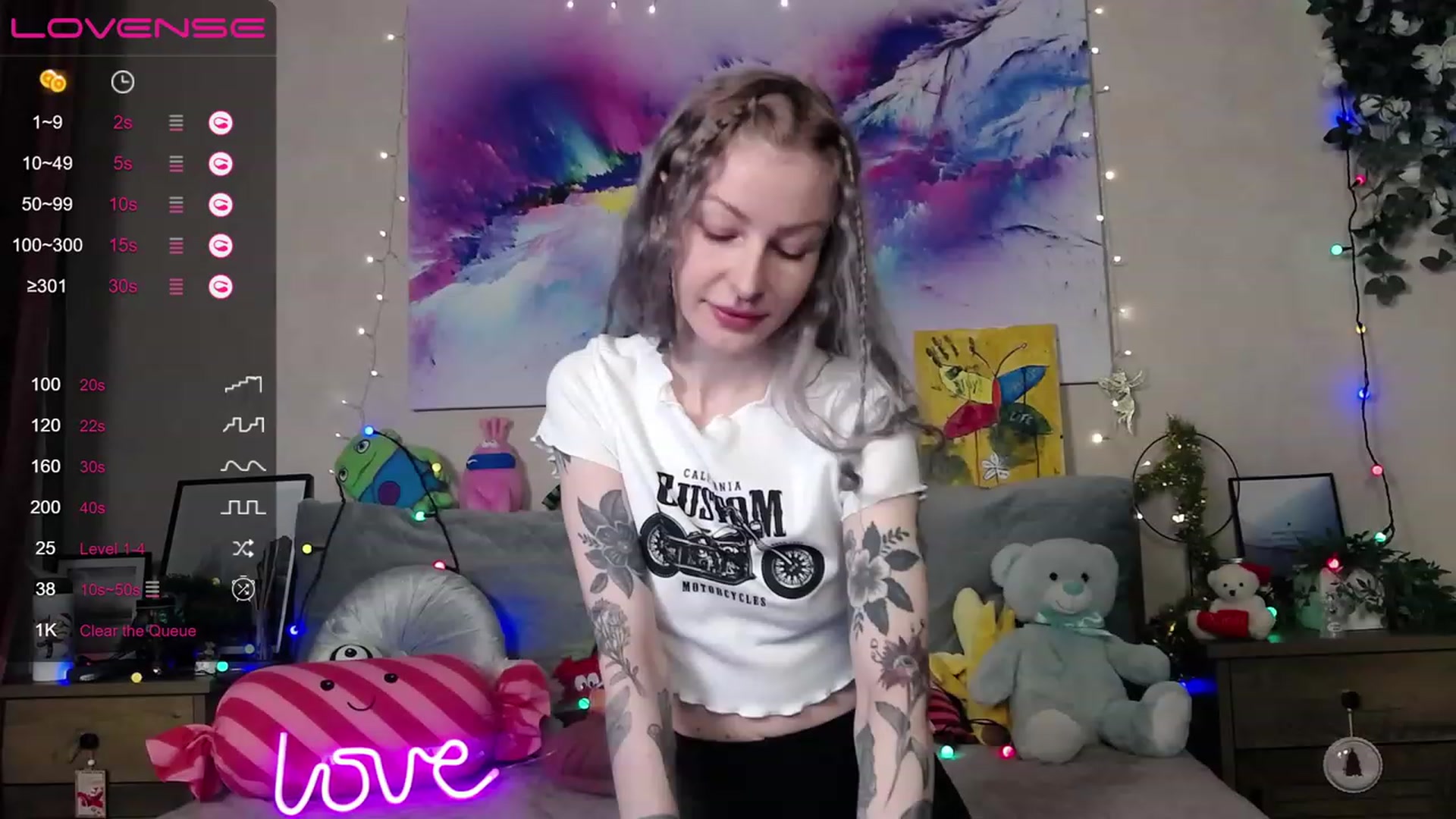 Gallery image thumbnail from Amerilyse's myfreecams stream on, 12/20/2022, 09:59 image 10 of 20