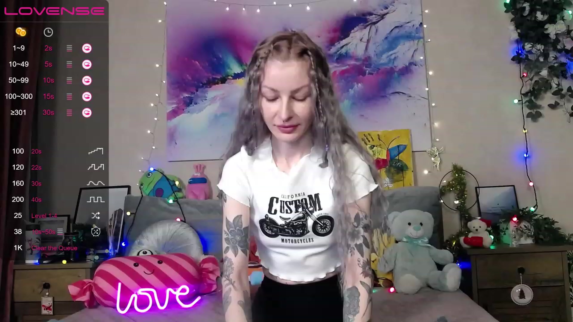 Gallery image thumbnail from Amerilyse's myfreecams stream on, 12/20/2022, 09:59 image 12 of 20