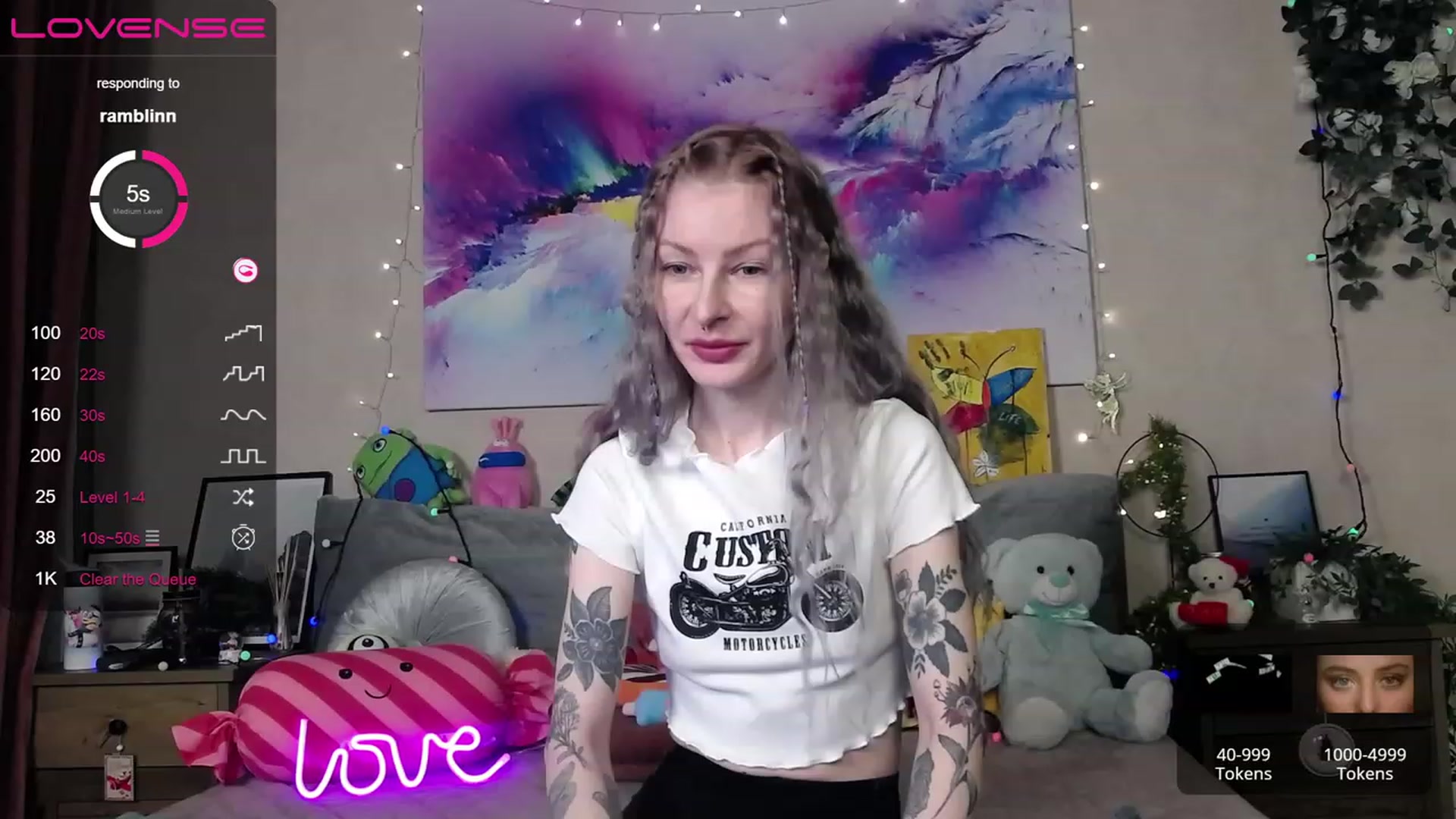 Gallery image thumbnail from Amerilyse's myfreecams stream on, 12/20/2022, 09:59 image 13 of 20