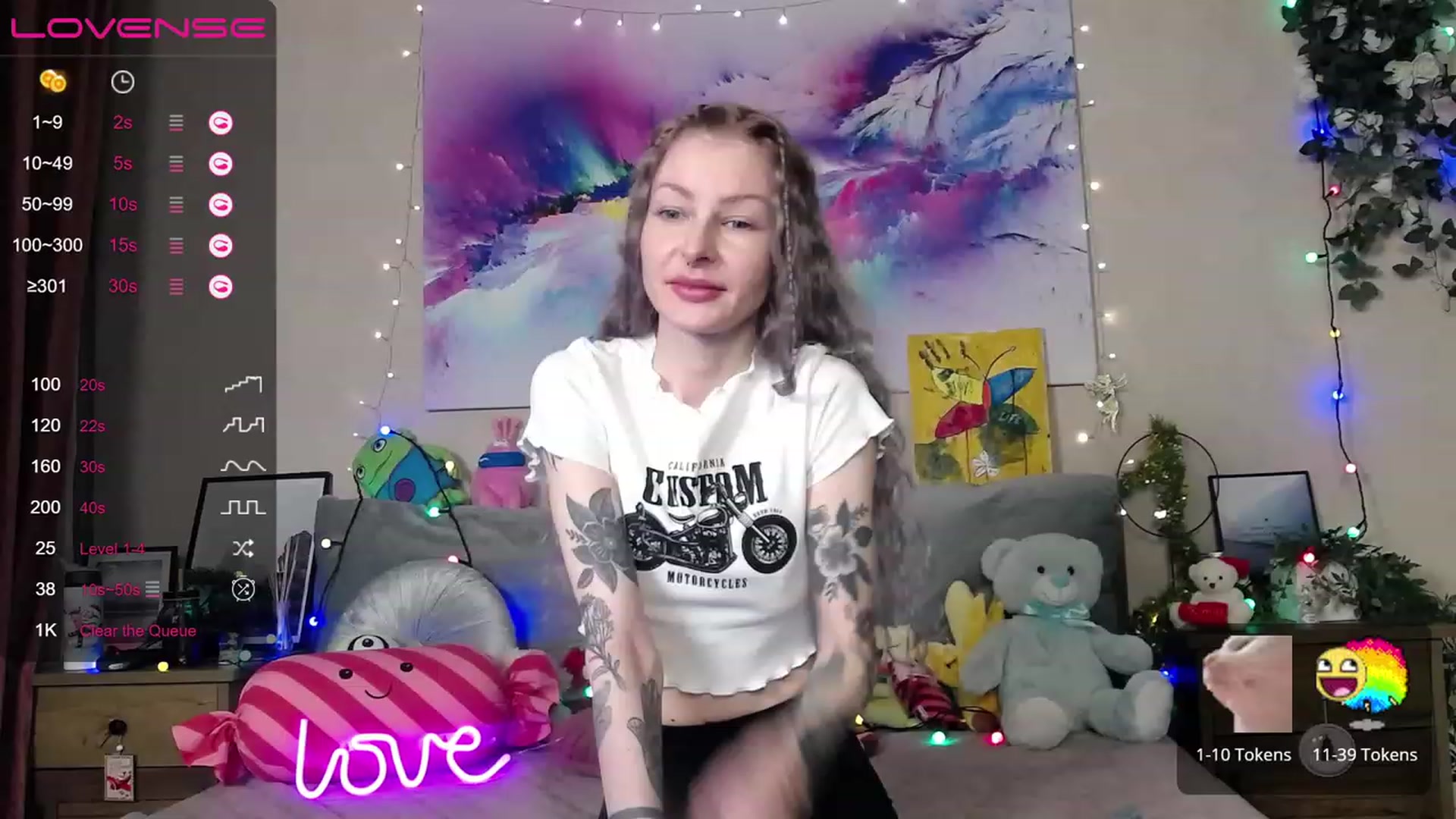 Gallery image thumbnail from Amerilyse's myfreecams stream on, 12/20/2022, 09:59 image 14 of 20