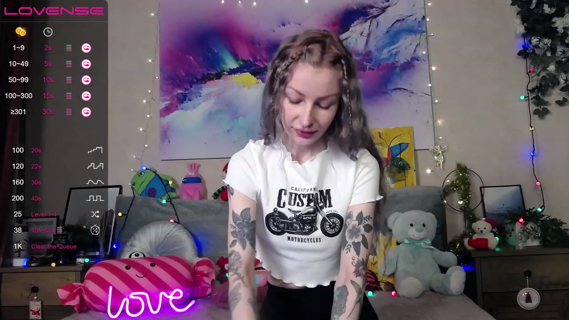 Gallery image thumbnail from Amerilyse's myfreecams stream on, 12/20/2022, 09:59 image 8 of 20