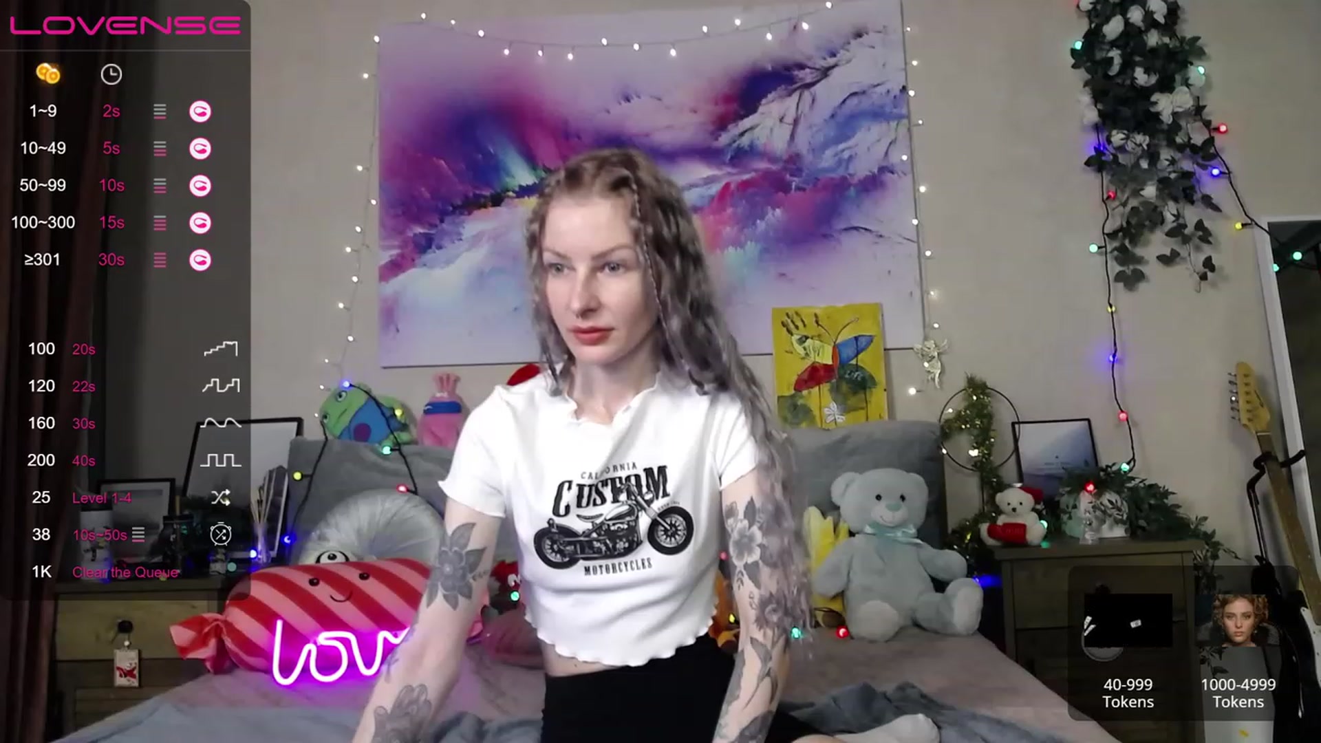 Gallery image thumbnail from Amerilyse's myfreecams stream on, 12/20/2022, 13:41 image 19 of 20