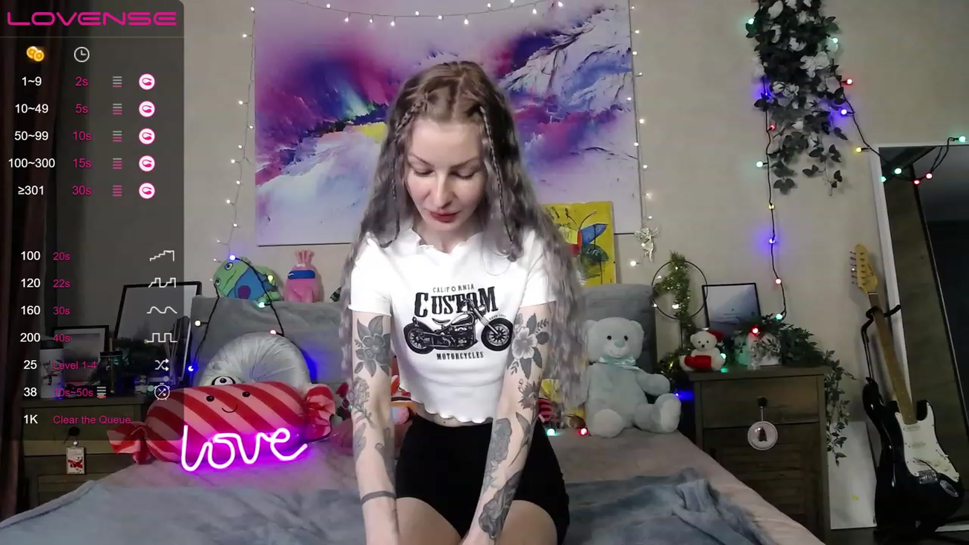 Gallery image thumbnail from Amerilyse's myfreecams stream on, 12/20/2022, 13:41 image 12 of 20