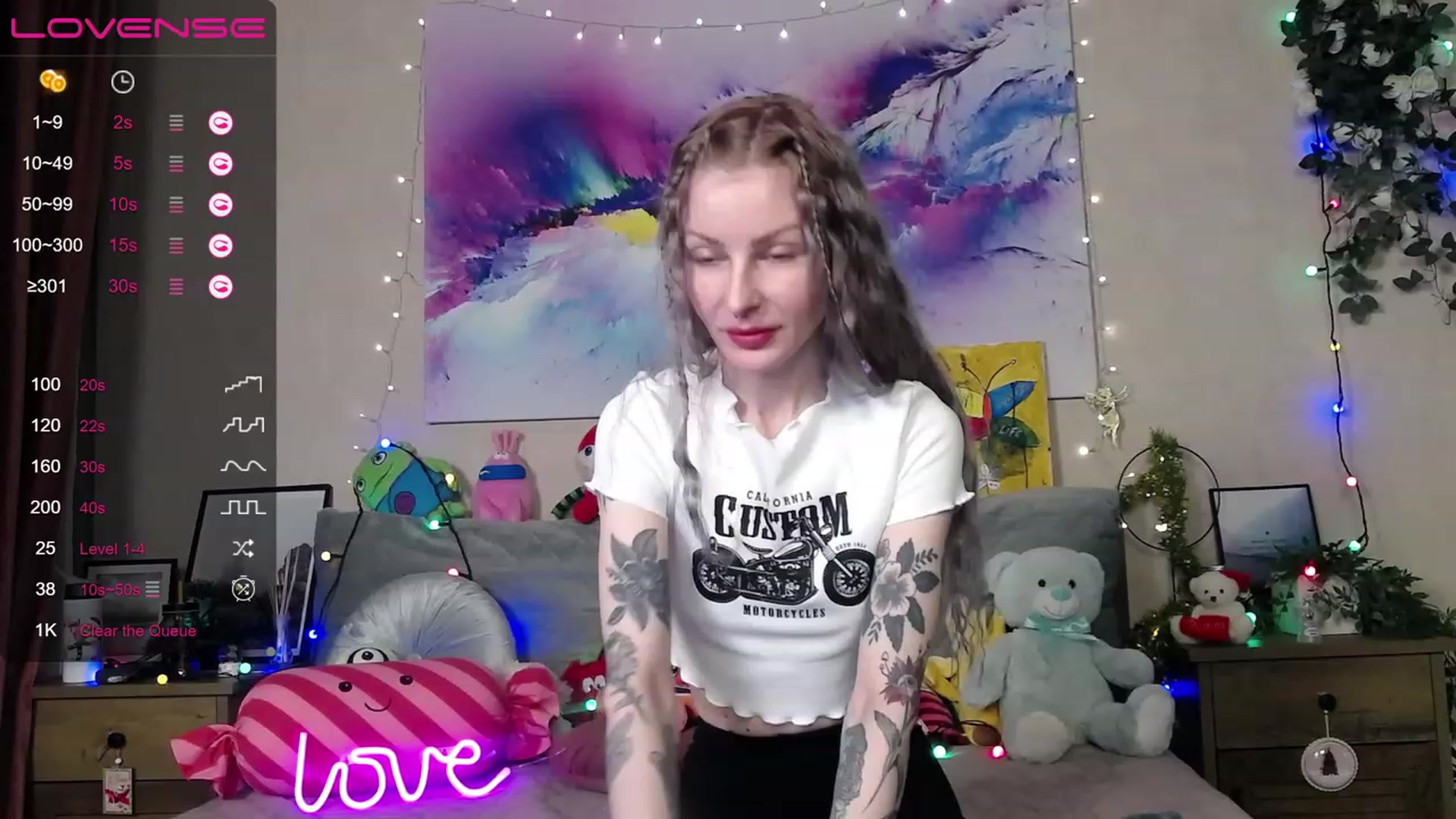 Gallery image thumbnail from Amerilyse's myfreecams stream on, 12/20/2022, 13:41 image 7 of 20