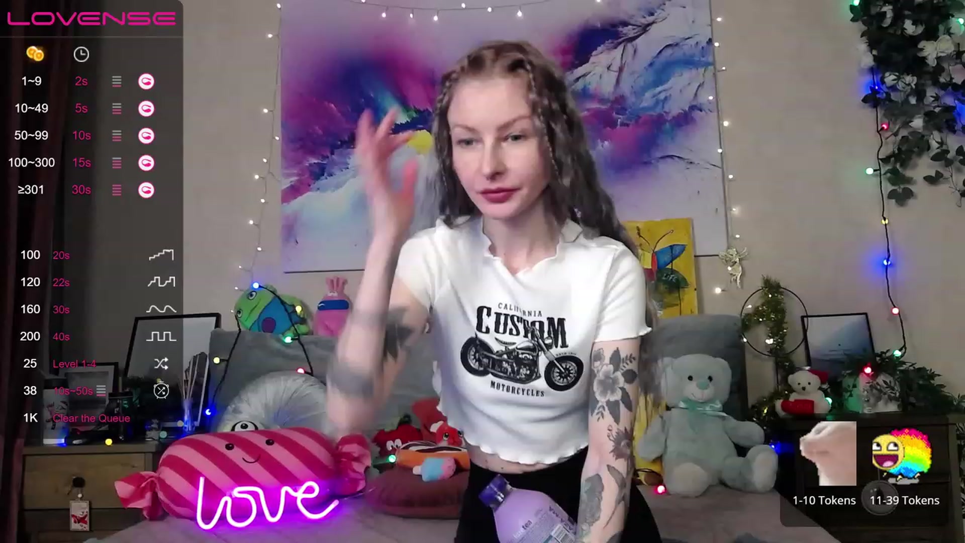 Gallery image thumbnail from Amerilyse's myfreecams stream on, 12/20/2022, 13:41 image 1 of 20
