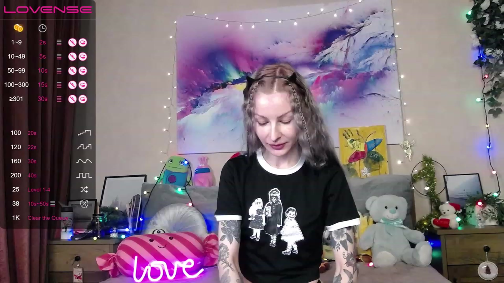Gallery image thumbnail from Amerilyse's myfreecams stream on, 12/21/2022, 10:45 image 7 of 20