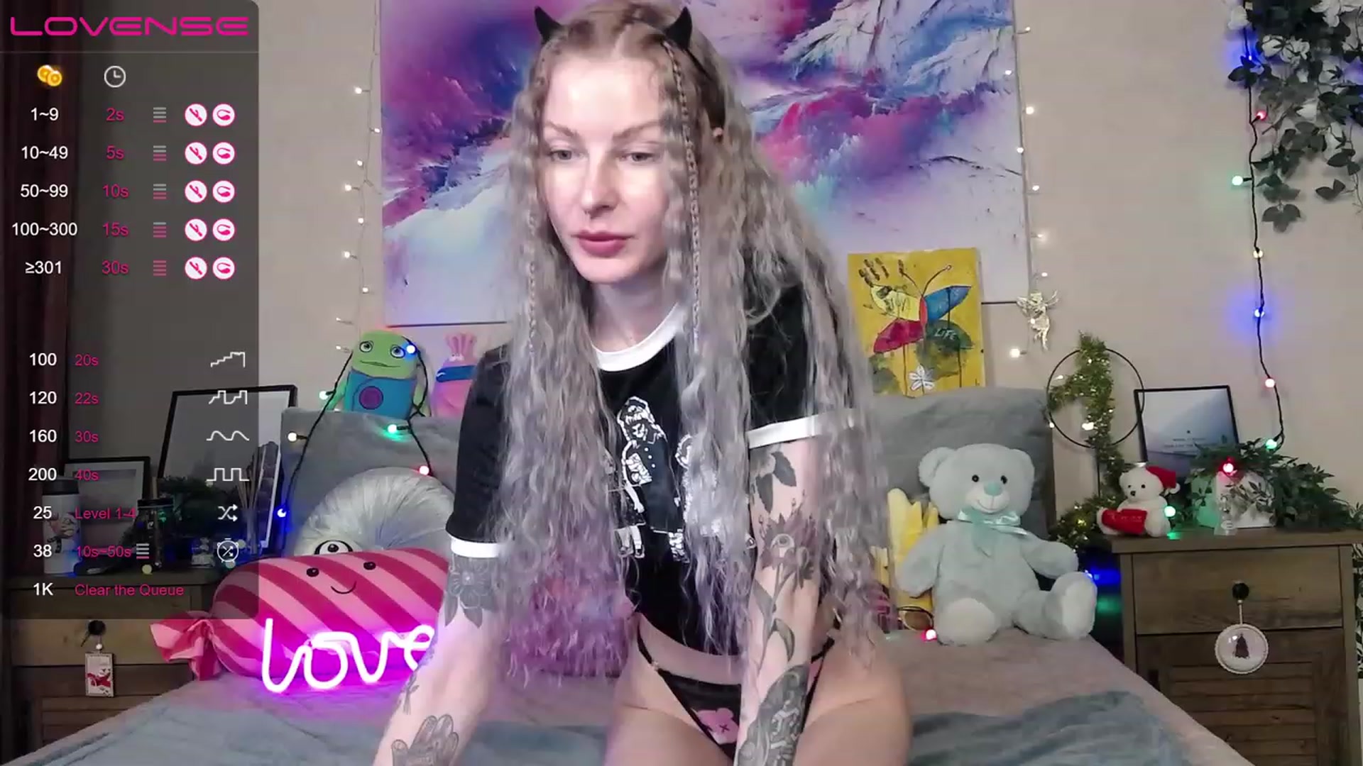 Gallery image thumbnail from Amerilyse's myfreecams stream on, 12/21/2022, 13:16 image 5 of 20