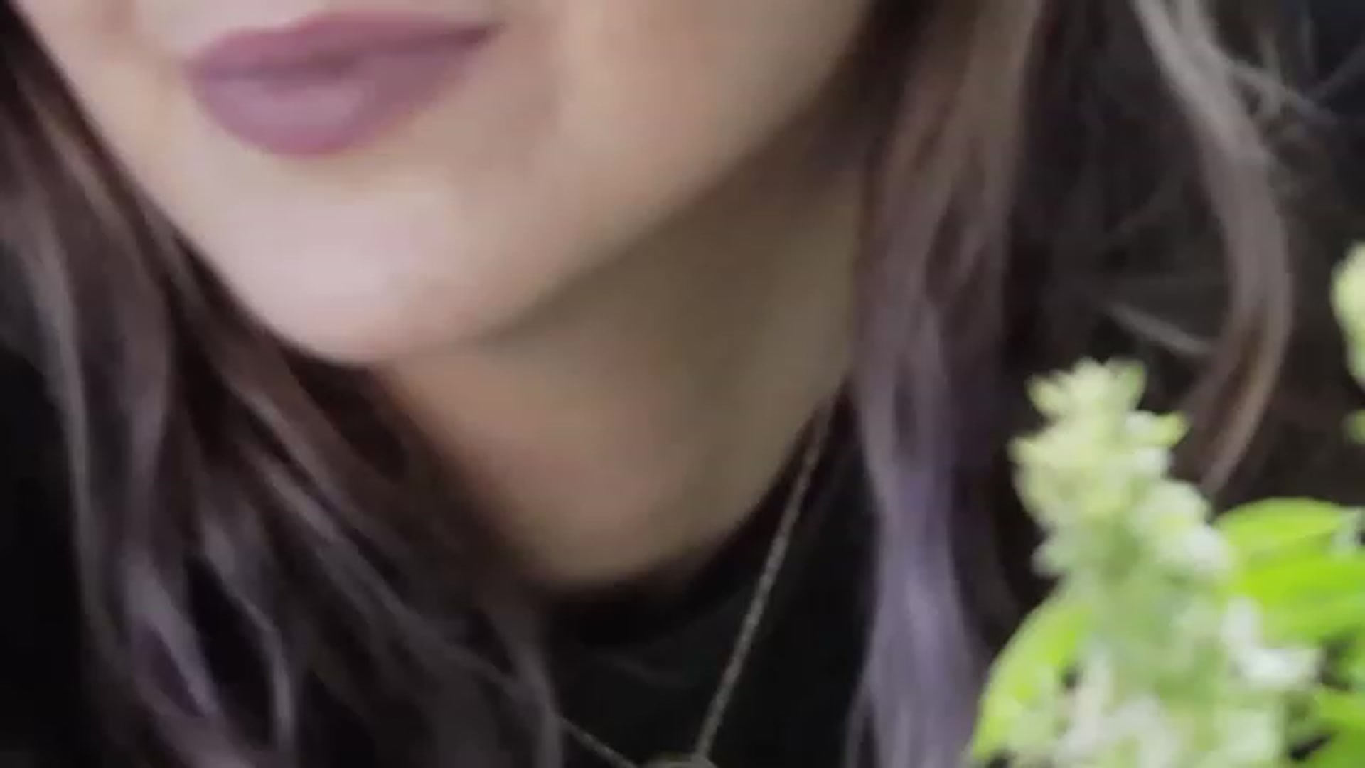 Gallery image thumbnail from AmethystCharm's myfreecams stream on, 07/05/2023, 18:07 image 7 of 20