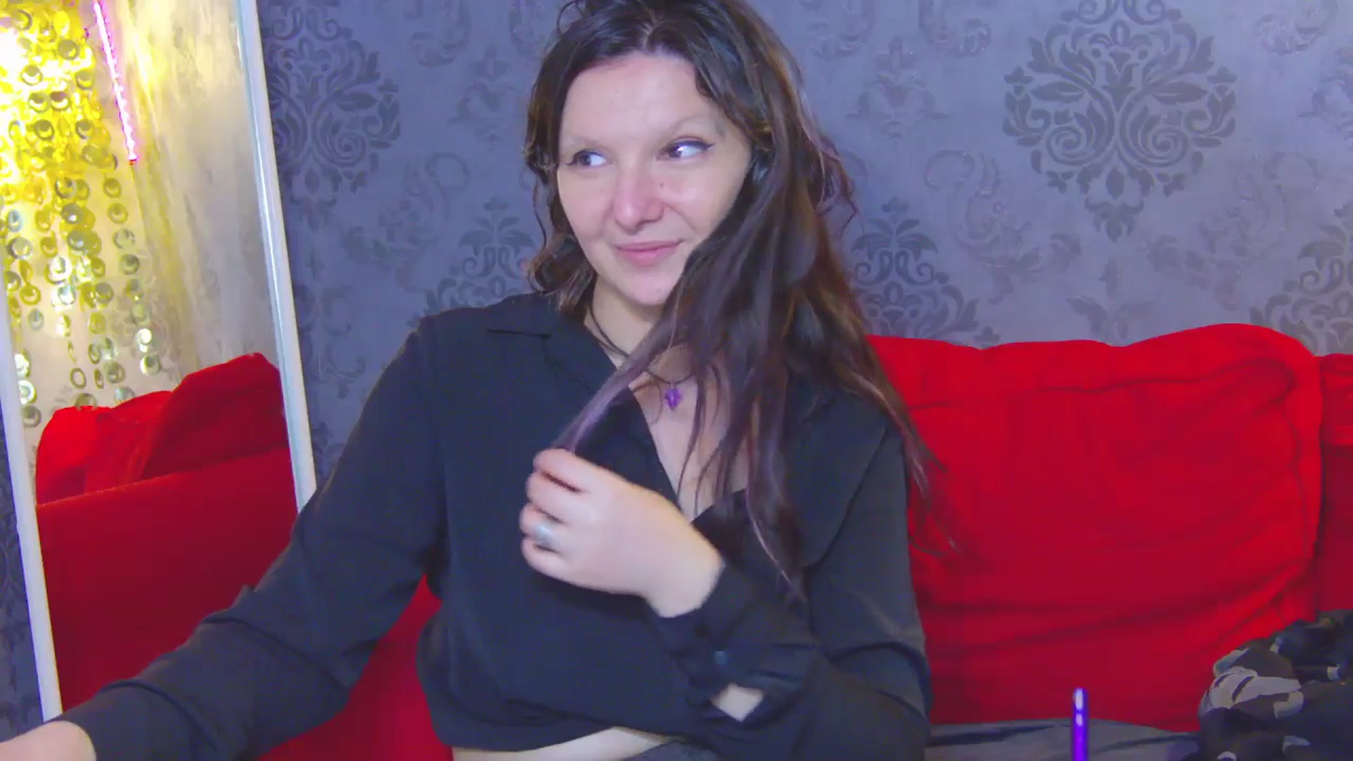 Gallery image thumbnail from AmethystCharm's myfreecams stream on, 05/25/2025, 14:18 image 11 of 20